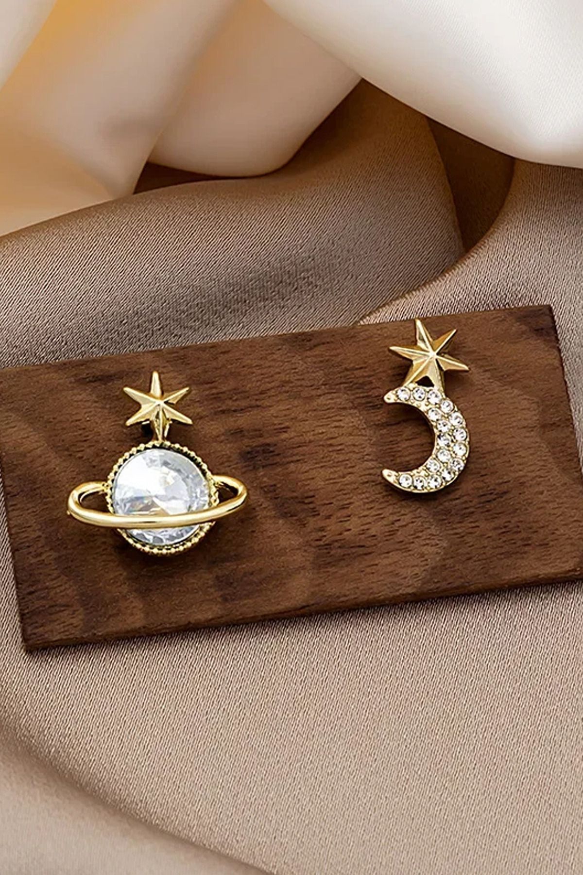 Glaren-Space Themed Gold Color Women's Earrings 3