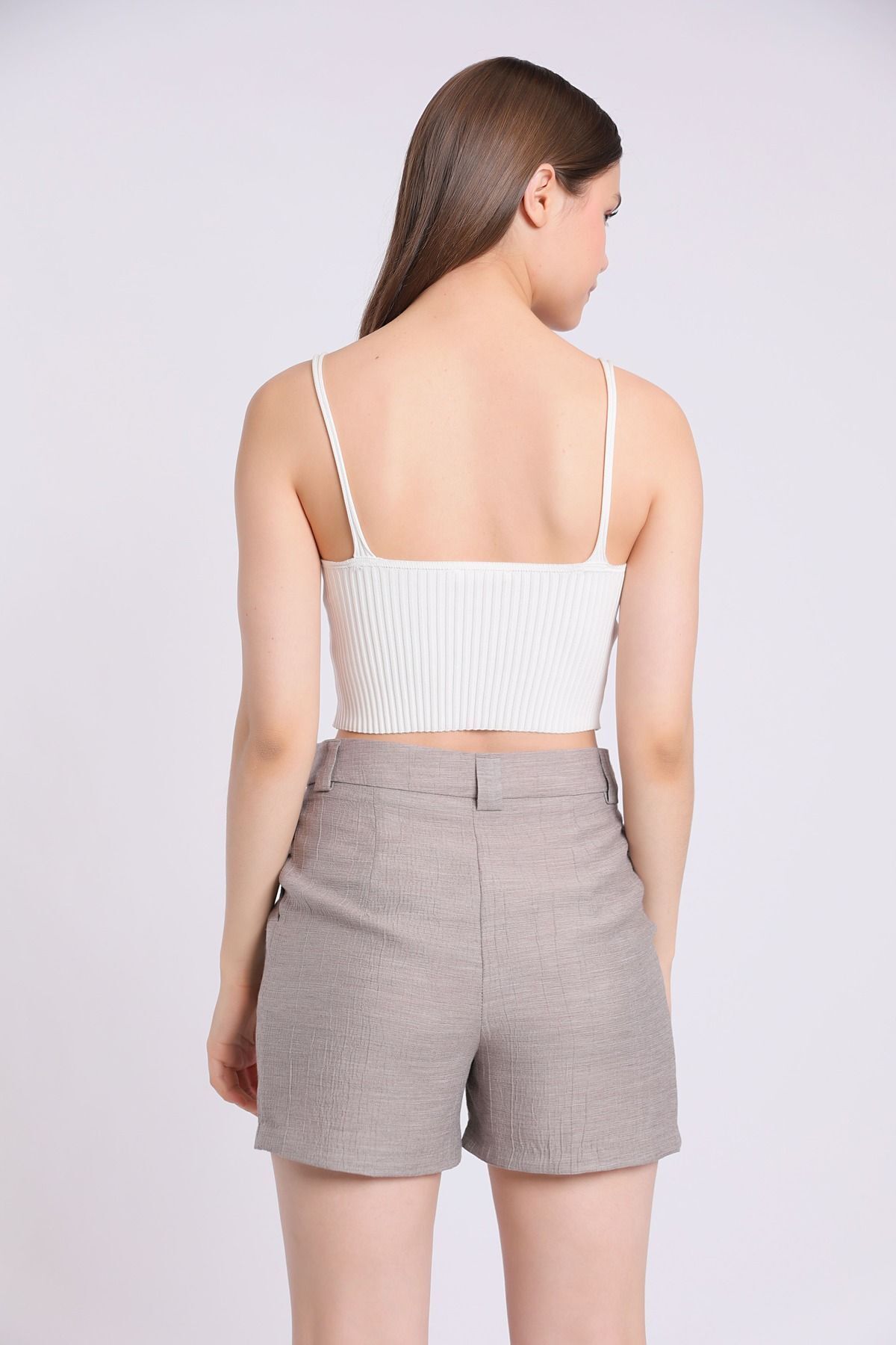 Yake-Double Pleated Button Detailed Short Shorts 2