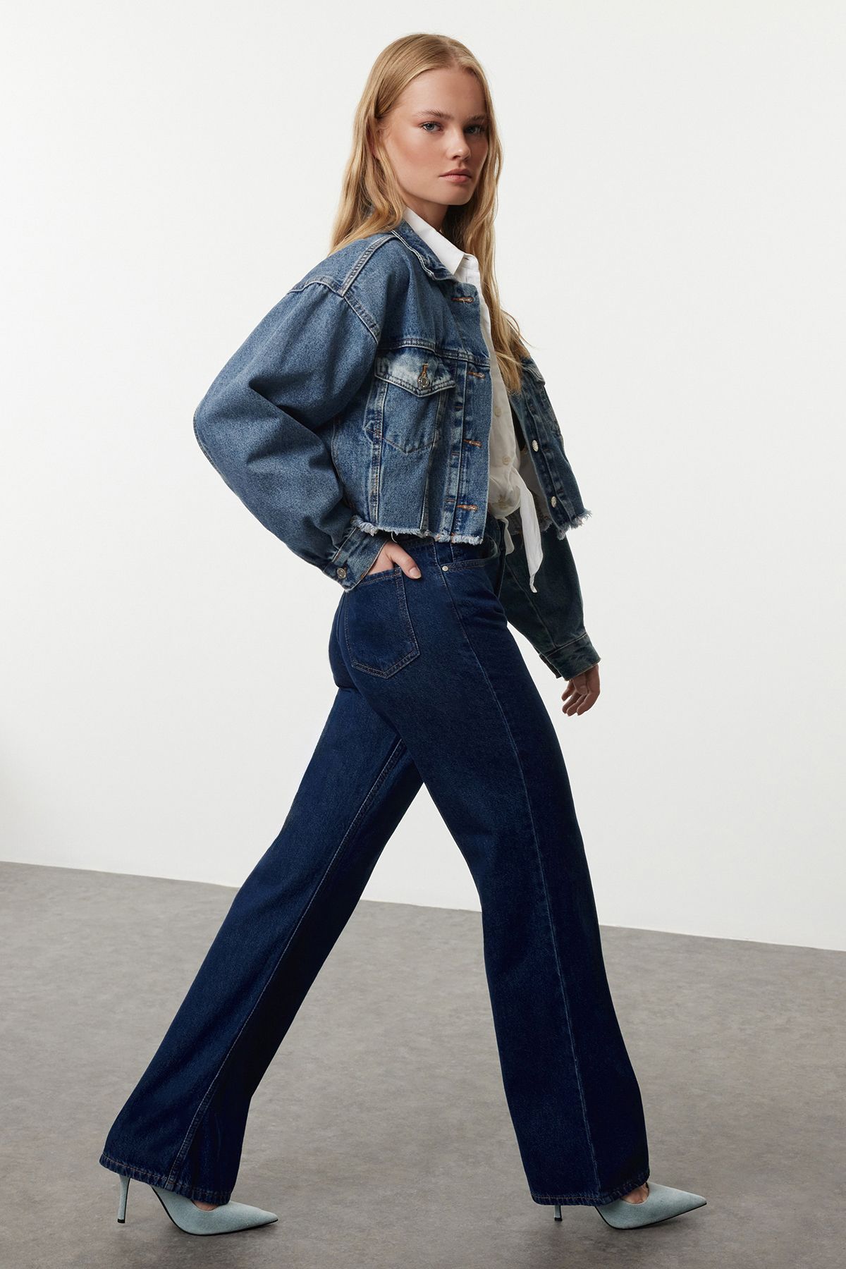 Trendyol Collection-Dark Blue High Waist Wide Leg Jeans Twoaw25Je00073 2