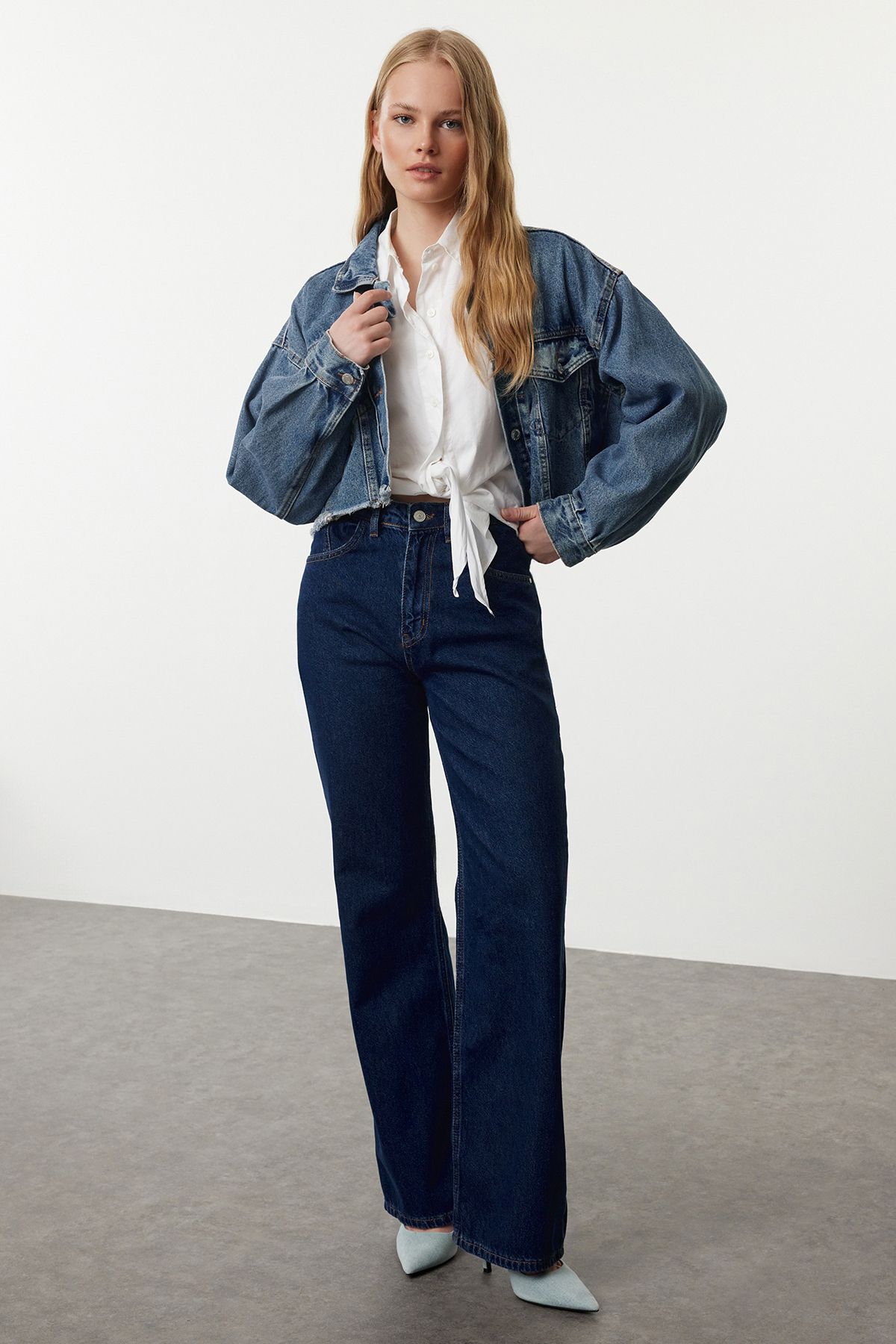 complete the look image