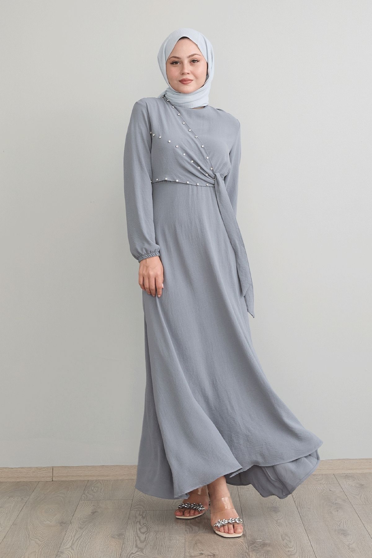 InStyle-Rochie Ayrobin cu perle gri - cu cravată în față 4
