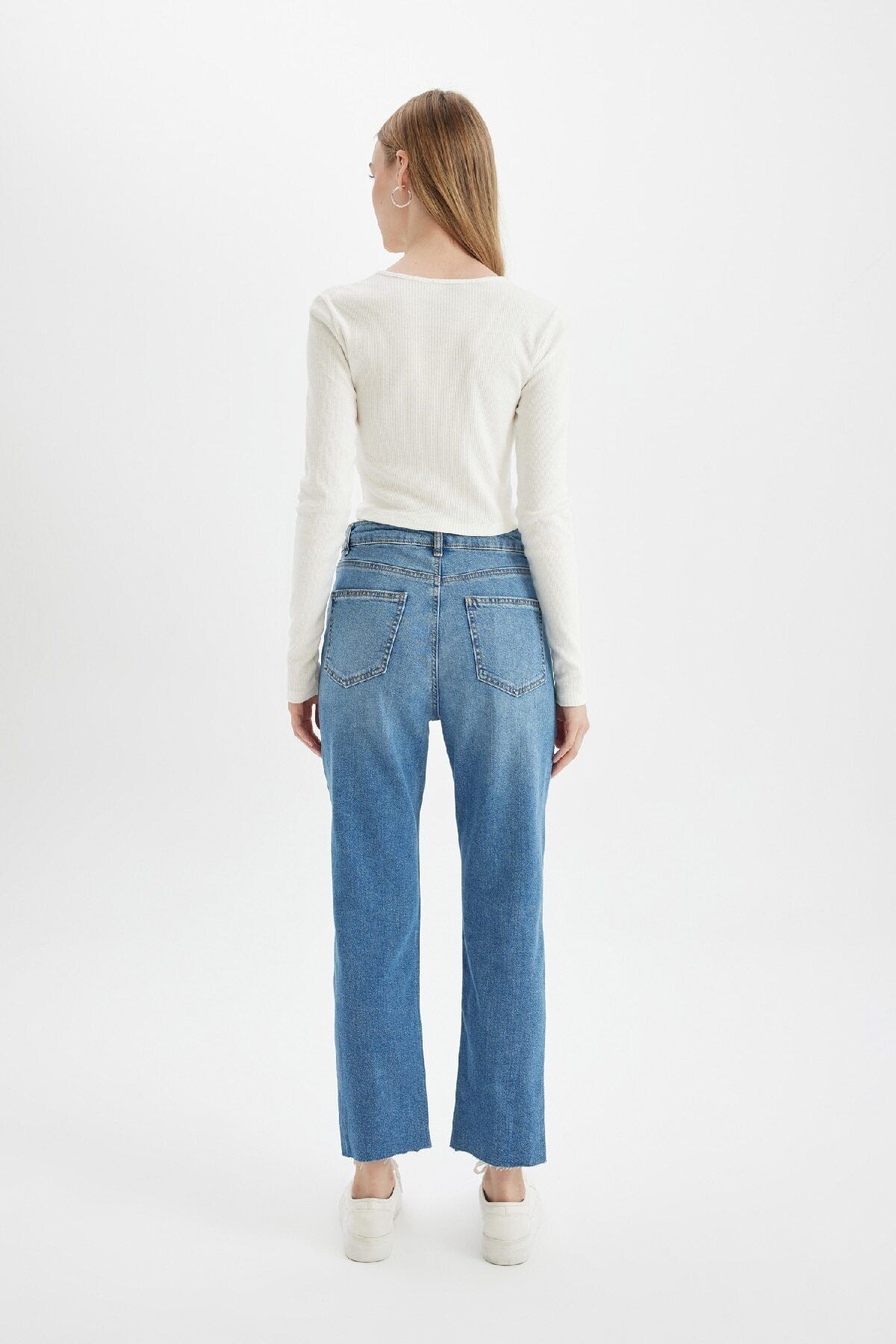 Mary Vintage Straight Fit Yüksek Bel Paça Ucu Kesik Bilek Boy Jean Yıkamalı Pantolon C7367ax24au