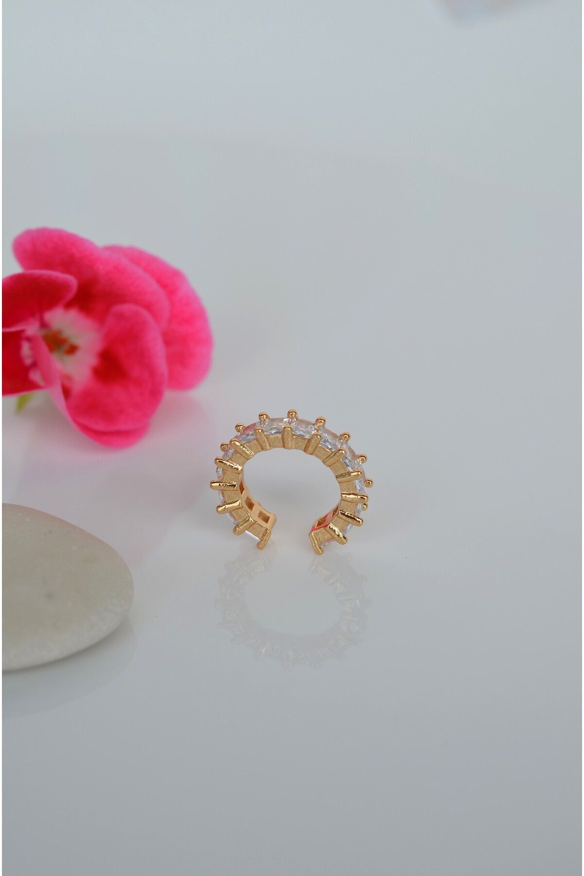 Zirkon Taşlı Earcuff Taşlı Halka Sıkıştırmalı Kıkırdak Küpesi 4