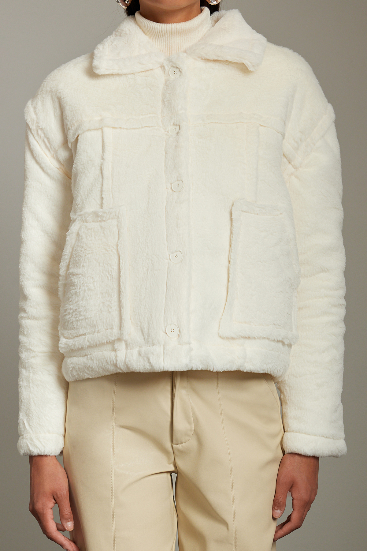  trendyolmilla ekru oversize kal?p içi kapitone detayl? pelu? ceket mont