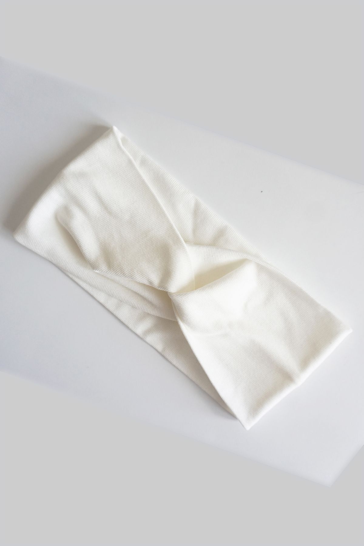 Beyaz Çapraz Şık Bandana, Pamuklu, Saç Bandanası, Saç Bandı Geniş Bandana Chic Buff 2