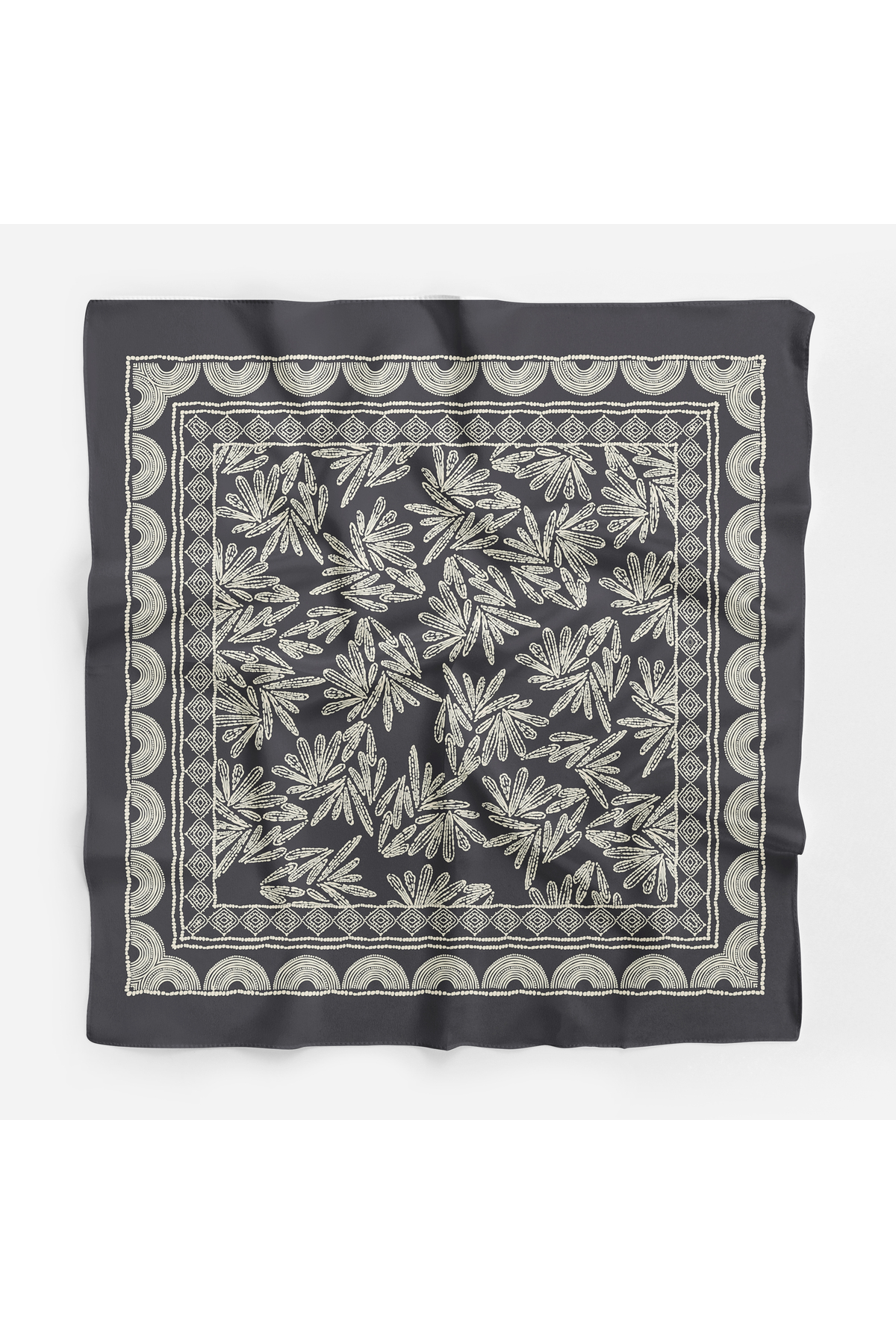 Kadın Siyah Etnik Desenli Bandana 70x70 DG12200-01