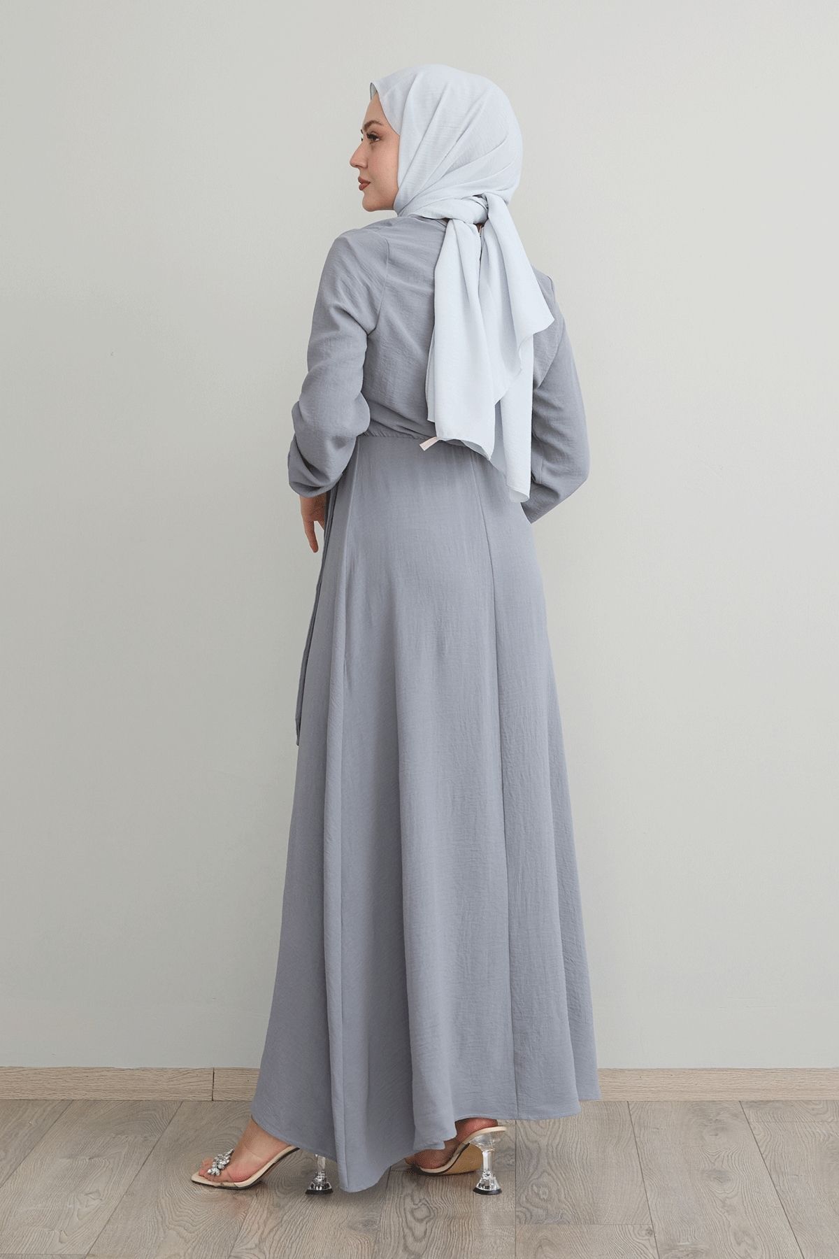InStyle-Rochie Ayrobin cu perle gri - cu cravată în față 5