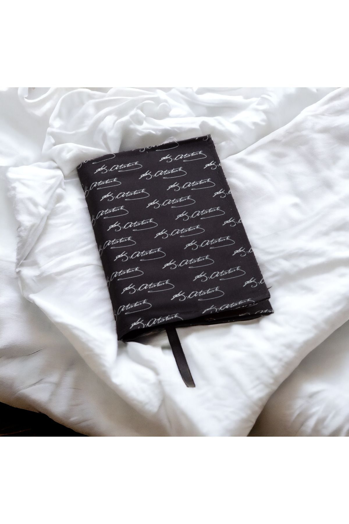 MABUDE Atatürk Imza Desenli Kitap Kılıfı Fabric Book Cover Kitap Koruma Organizer Mkk0025