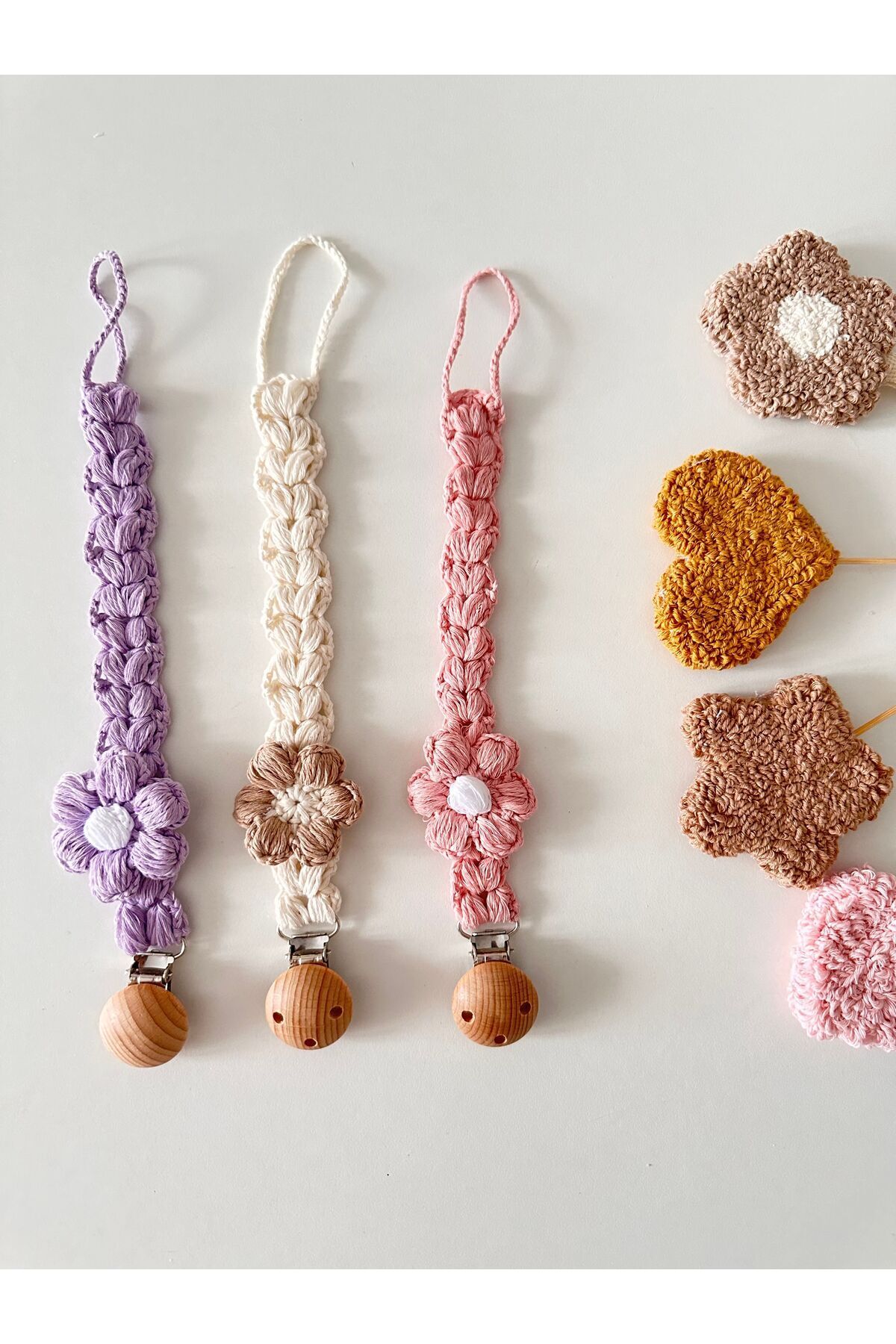 Ortus-Pink Daisy Knitted Chain - Pacifier Strap 2