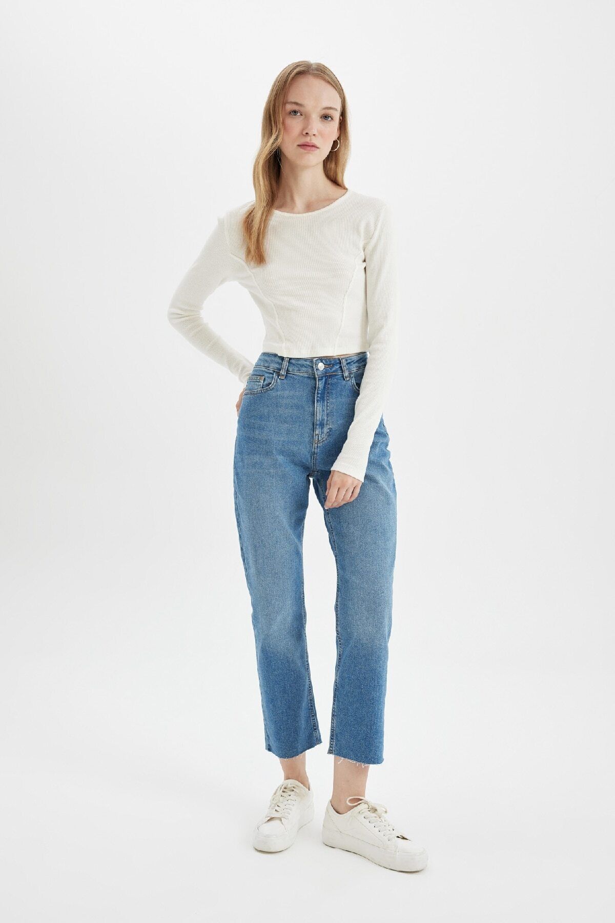 Mary Vintage Straight Fit Yüksek Bel Paça Ucu Kesik Bilek Boy Jean Yıkamalı Pantolon C7367ax24au