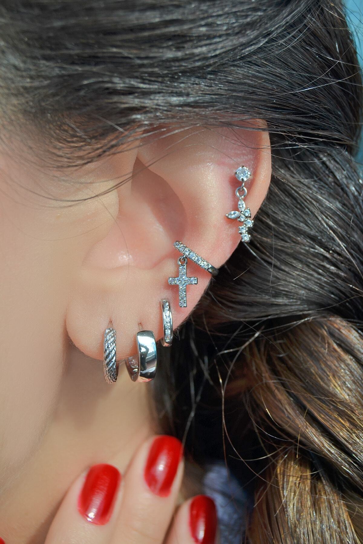 Cross Earcuff Haç Model Sıkıştırmalı Kıkırdak Küpe Sol 3