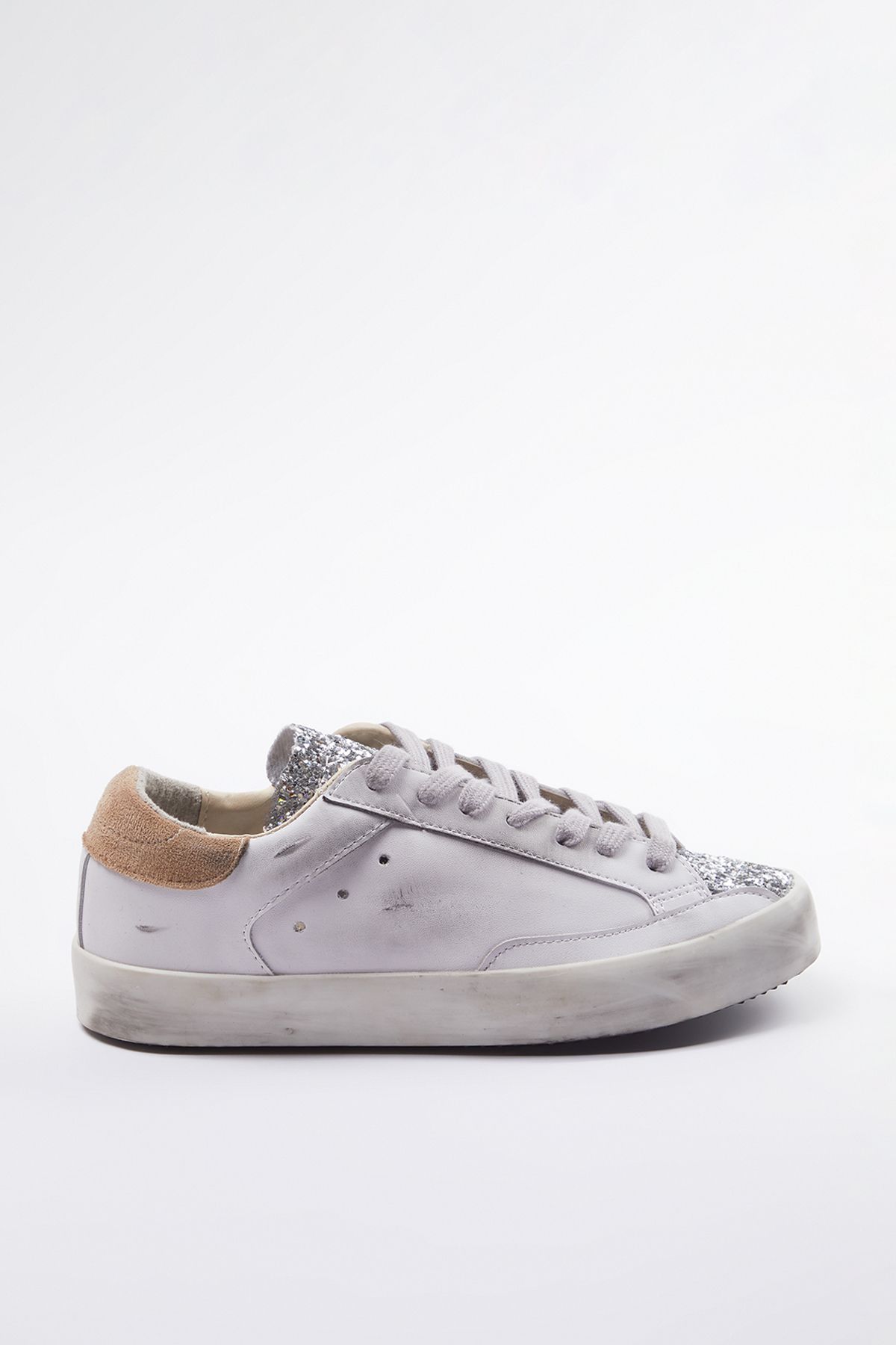 TRENDYOL SHOES-Retro fehér csillogó női tornacipő - Takaw25sn00007 5