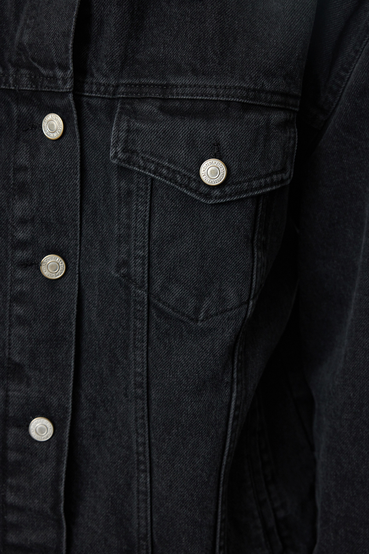 Trendyol Collection-Übergroße schwarze Trucker-Jeansjacke - TWOAW22CE0364 4