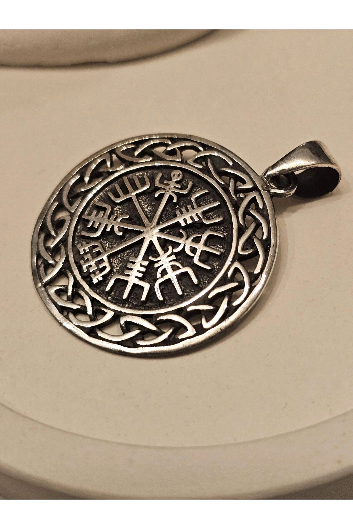 Kaybolmayanları Yönelten Vegvisir Gümüş Kolye Ucu