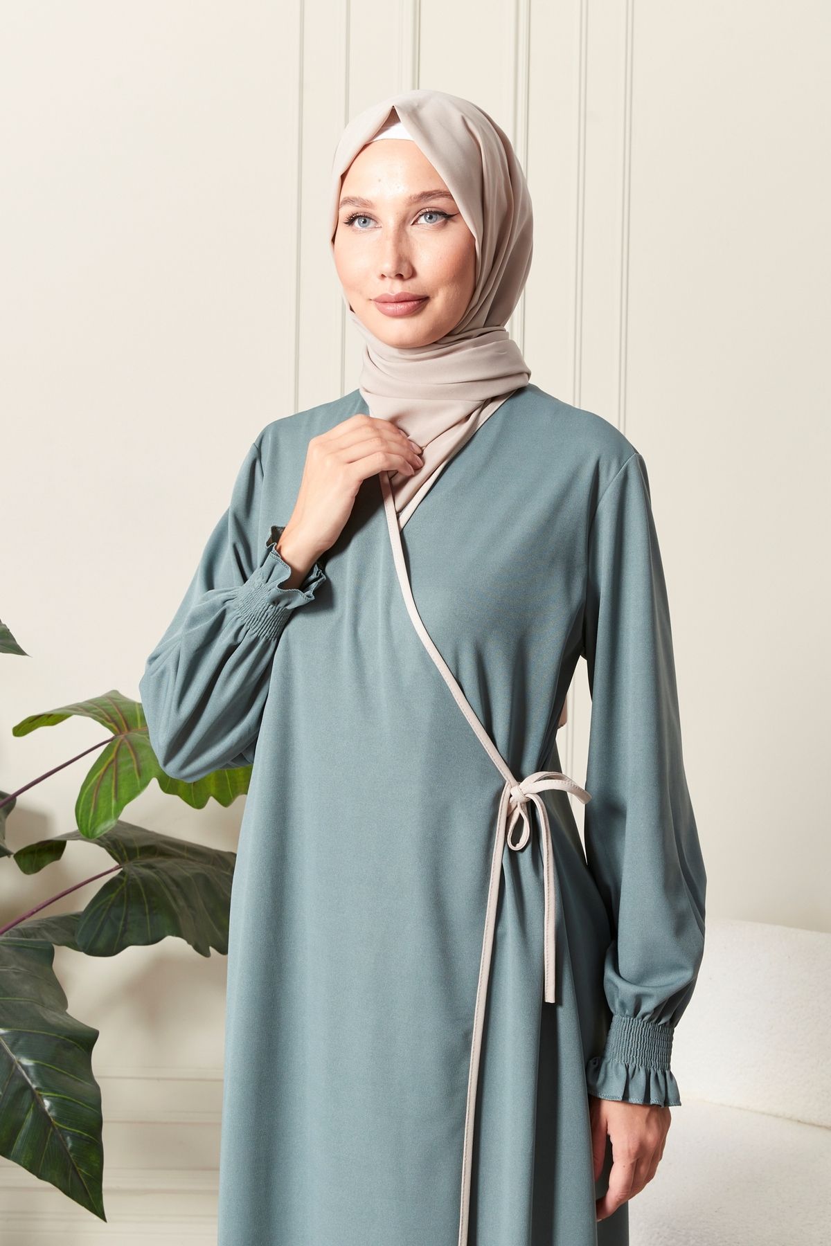 https://cdn.dsmcdn.com/ty1494/product/media/images/prod/QC/20240821/12/a952b41e-a9ba-364e-b41d-71eb685c6517/1_org_zoom.jpg
