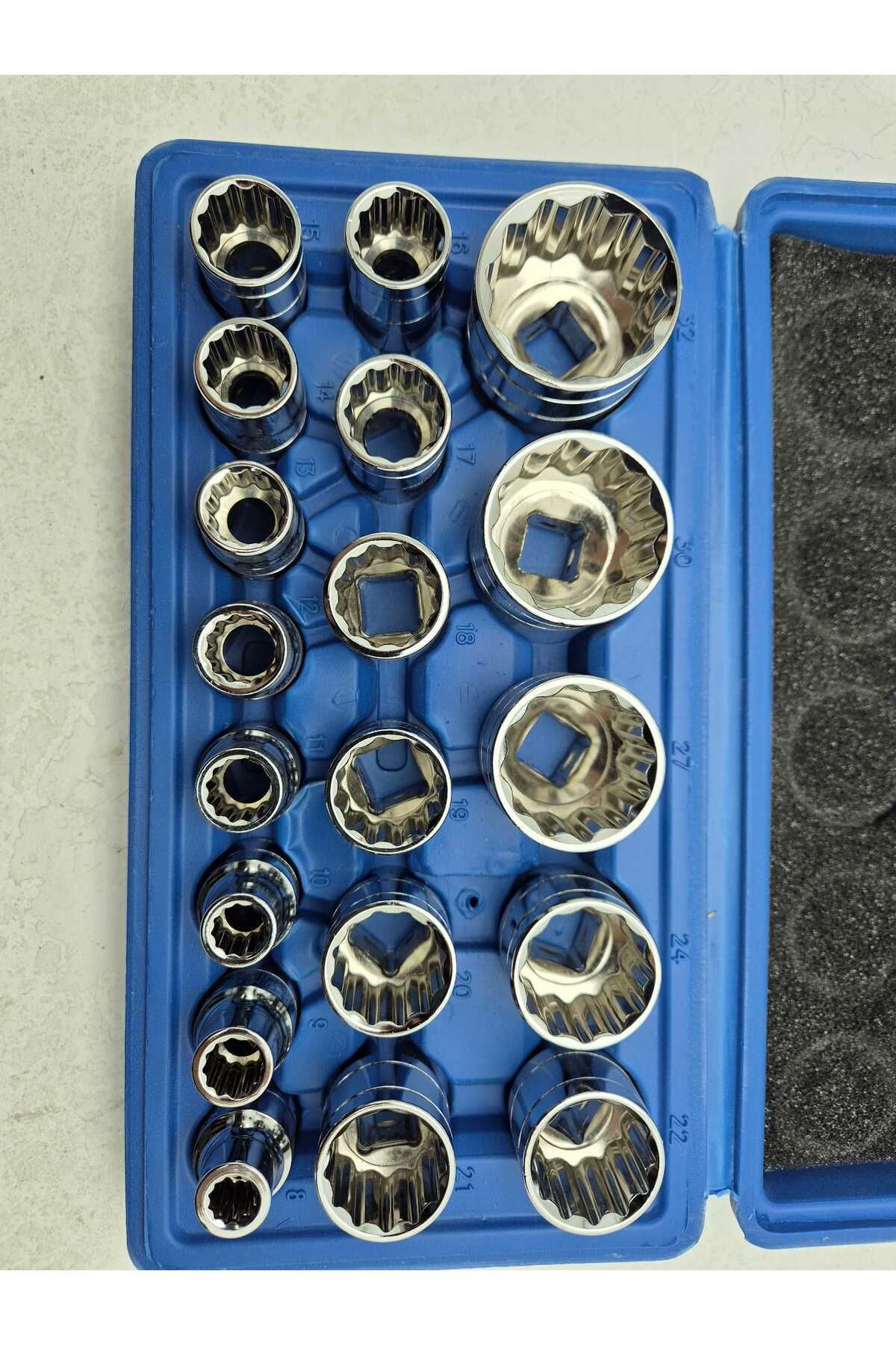 ÜLKÜ HIRDAVAT-Star Patterned Socket Set 2