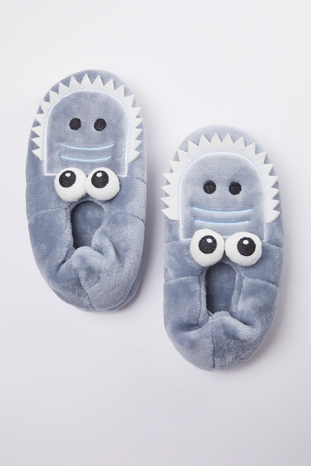 TRENDYOL SHOES-Graue Hausschuhe mit Hai-Stickerei für Jungen – Hausschuhe TAKAW25ER00003 2