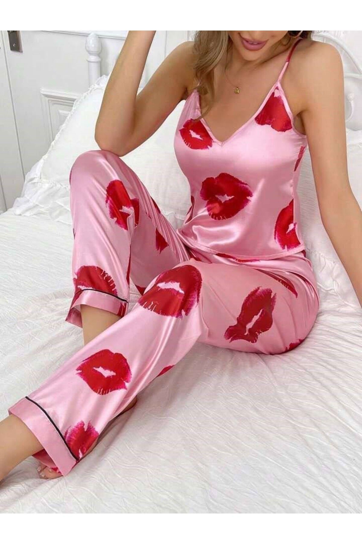 Cesur-Satin Women's Long Pajama Set - Pink with Kissed Straps 3
