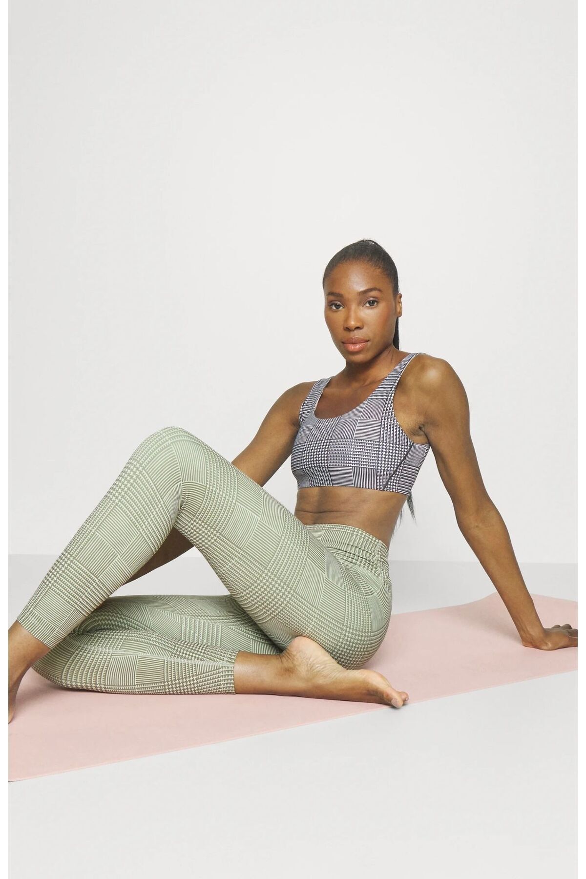 Yoga Dri-Fit High Waisted 7/8 NV+ Yeşil Kadın Tayt
