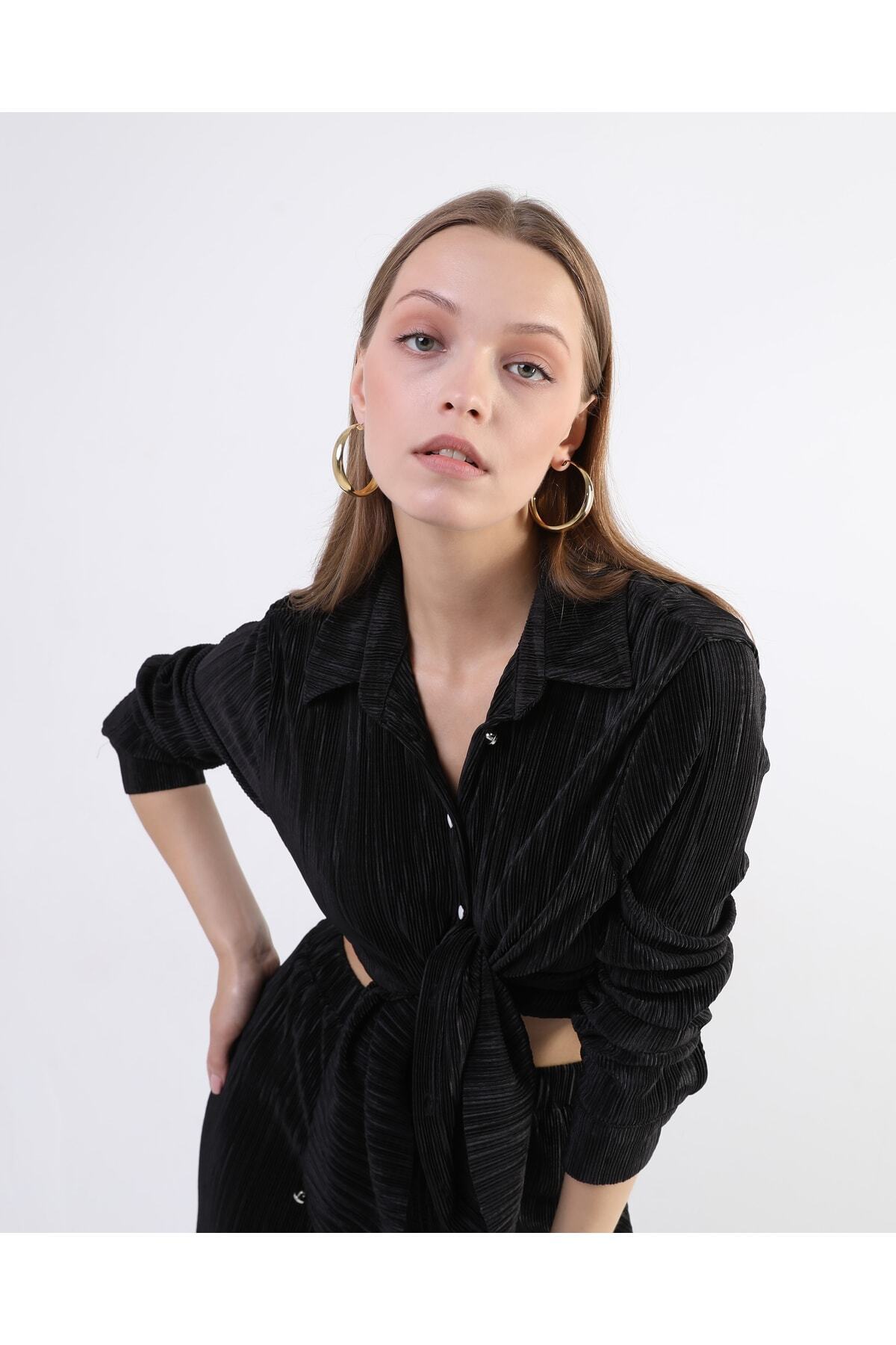 Damen Schwarz Faltenhose Blusen Set - Görsel 4