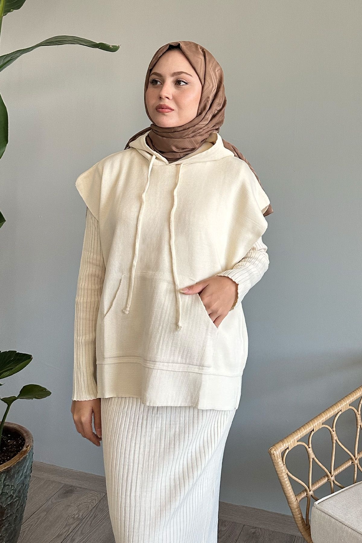 InStyle-طقم فستان محبوك بغطاء للرأس من إكرو 4