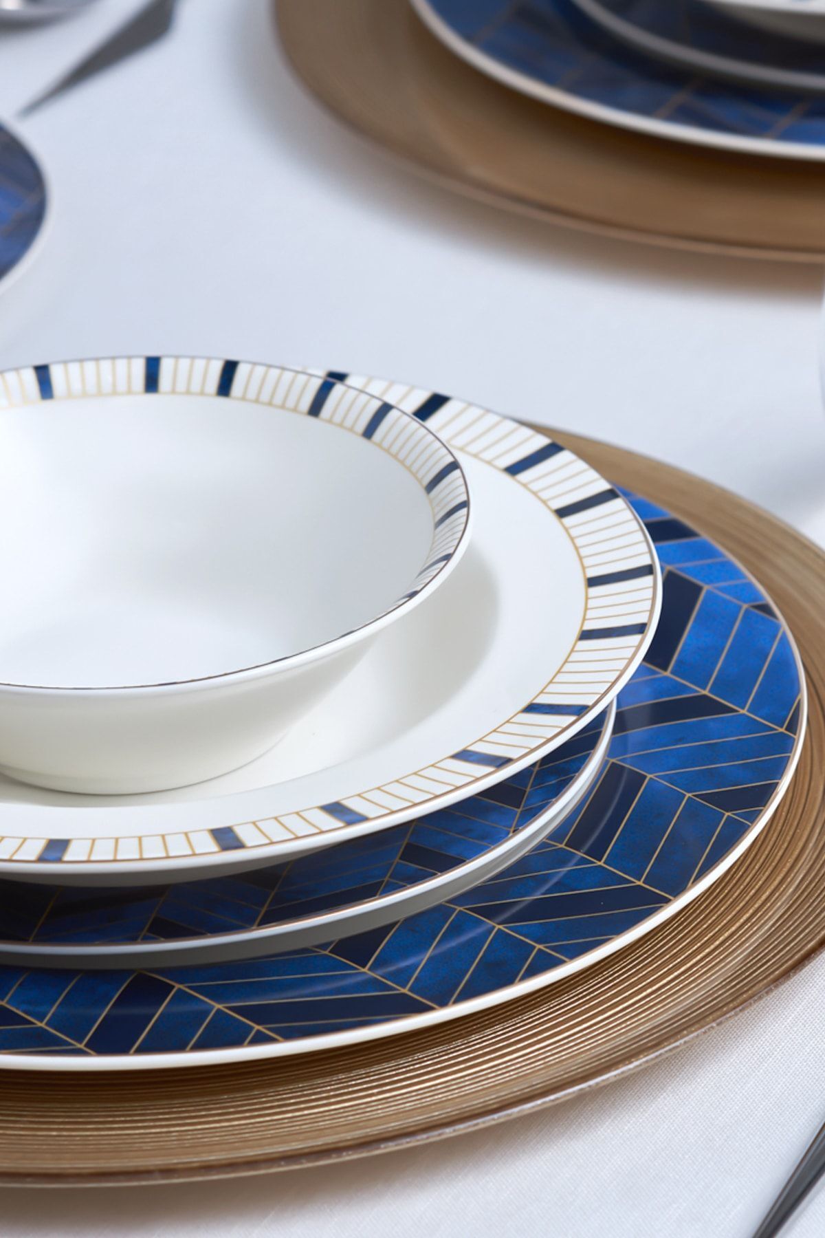 Karaca-Set de vesela din portelan Sapphire pentru 6 24 de piese 4