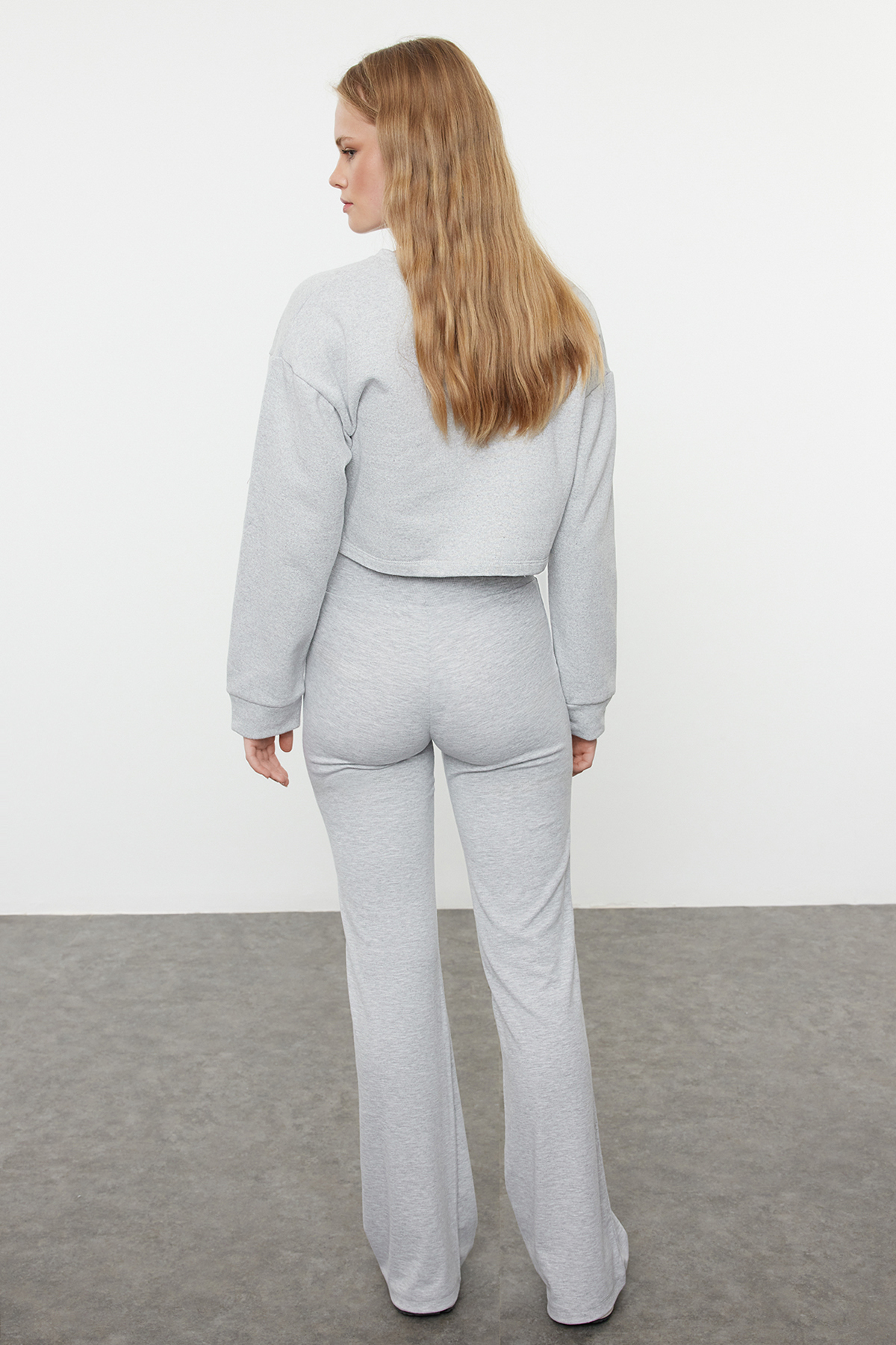 Trendyolmilla  Gri Melanj Wide Leg/İspanyol Paça Yüksek Bel İnterlok Esnek Örme Pantolon TWOAW25PL00006 - Görsel 6