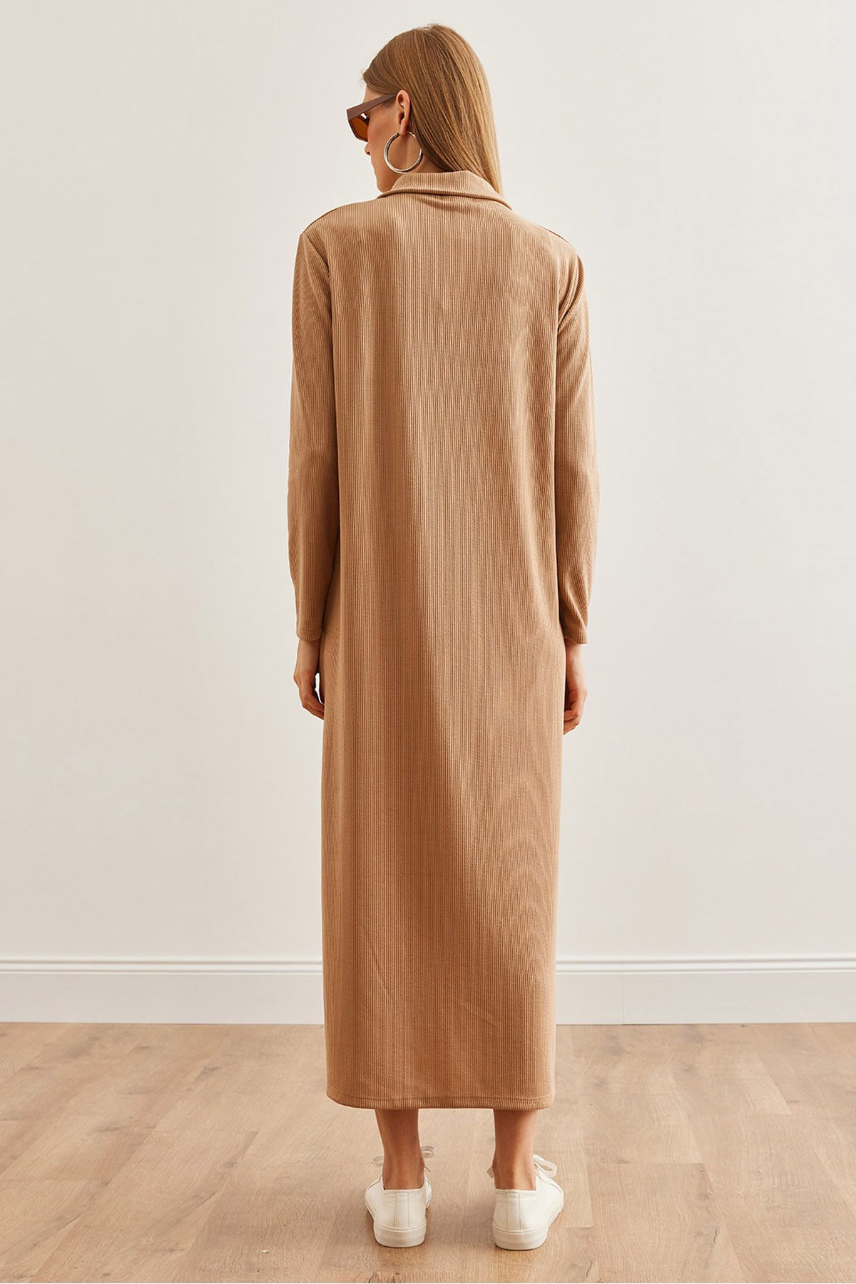 Kadın Camel Polo Yaka Uzun Kollu Yırtmaçlı Burgu Elbise ELB-19002246