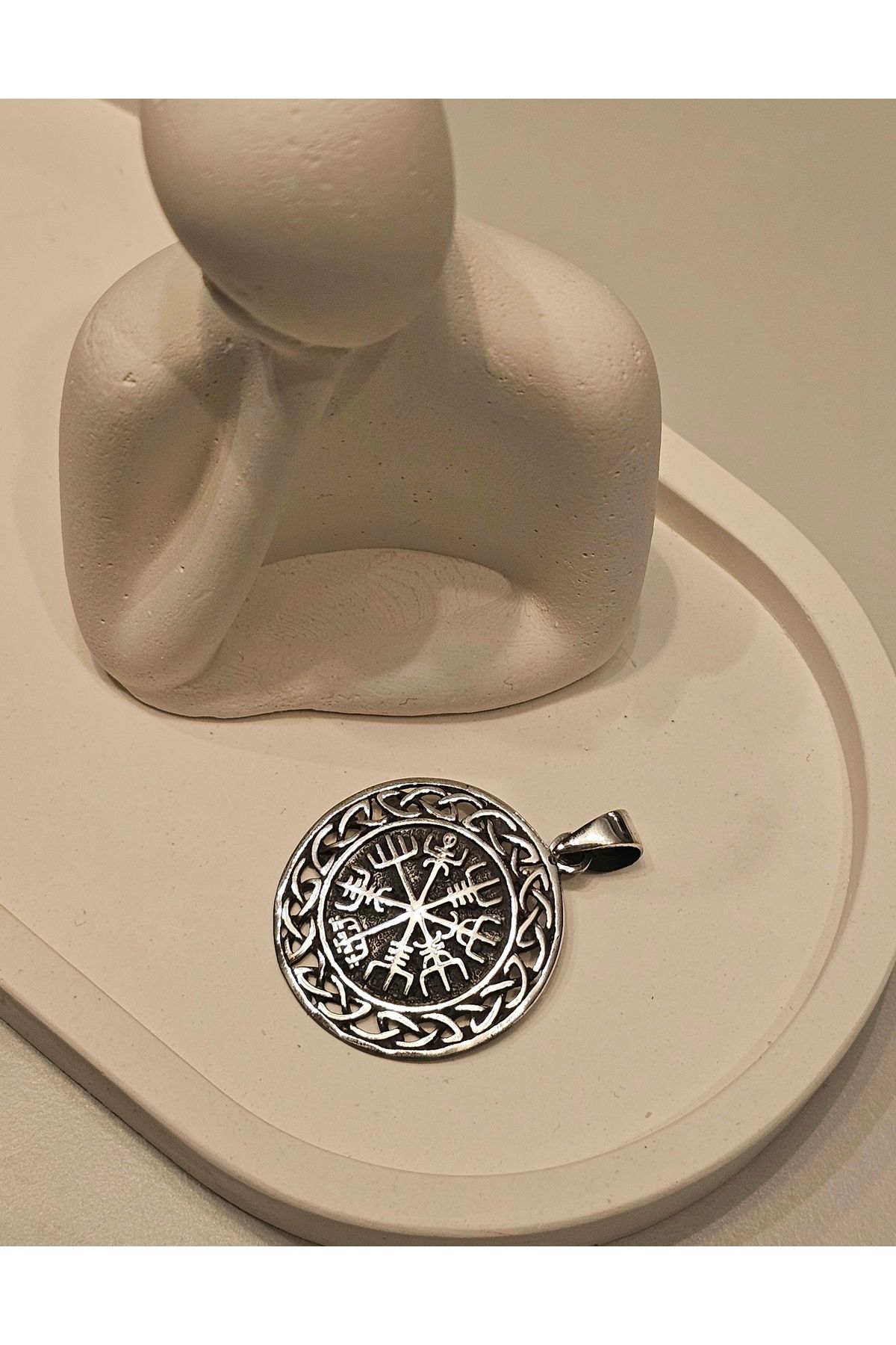 Kaybolmayanları Yönelten Vegvisir Gümüş Kolye Ucu