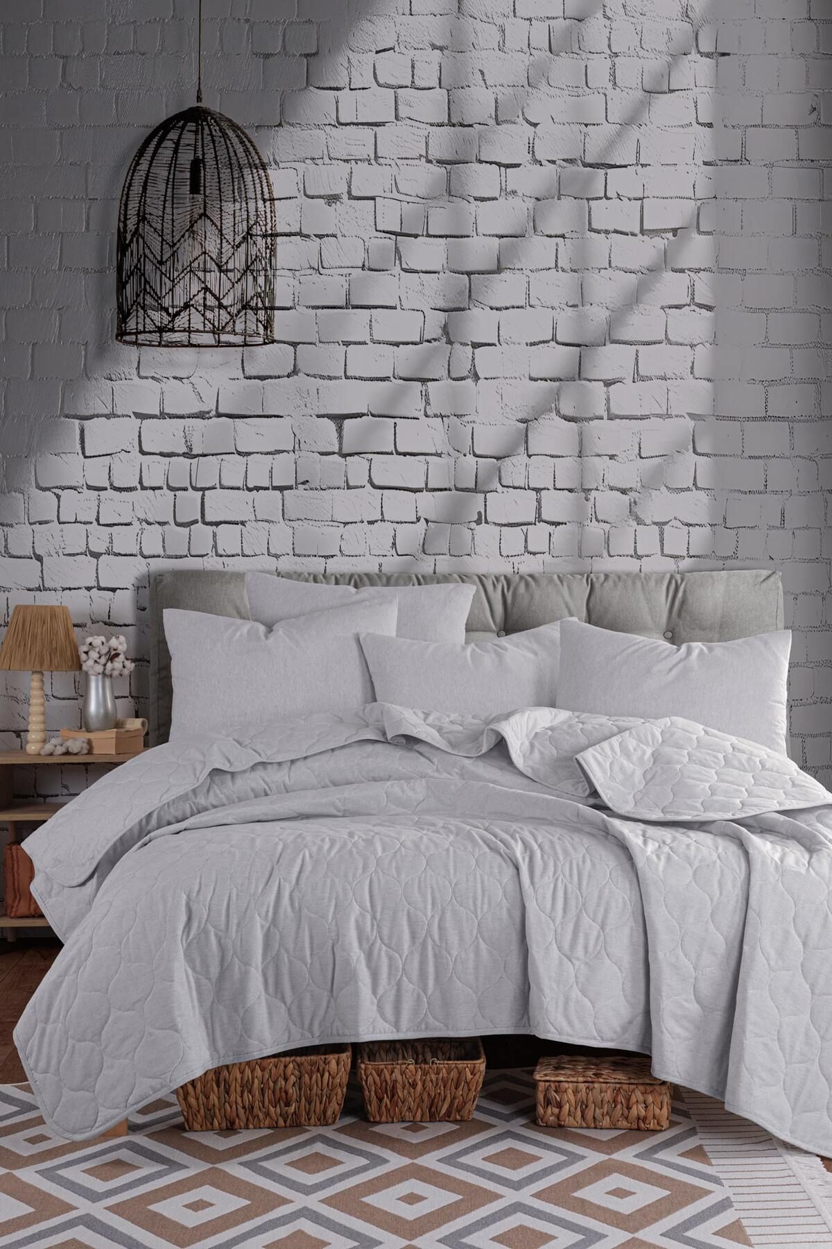 Eponj Home-Solid Gray Single Quilted Bedspread Set 5