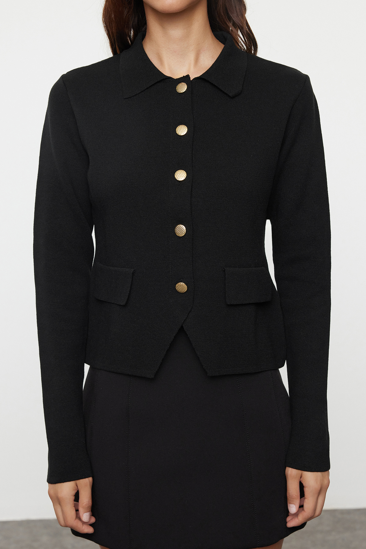  trendyolmilla siyah dü?me detayl? premium/?zel iplik fitted/vücudu saran triko h?rka