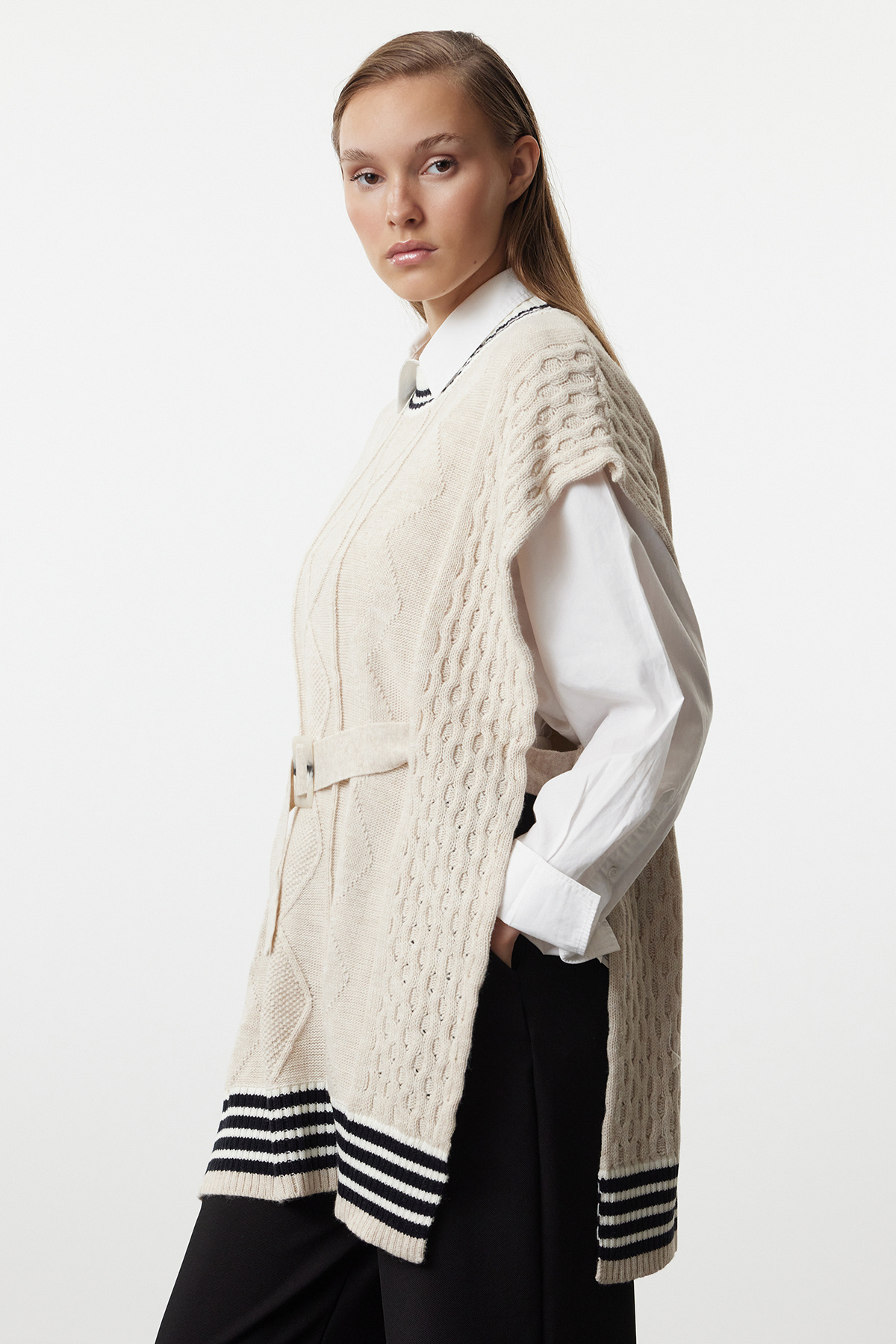 Trendyol Modest-Пуловер от трикотаж - кремав цвят, странична плитка за коса, TCTAW25UV00010 2