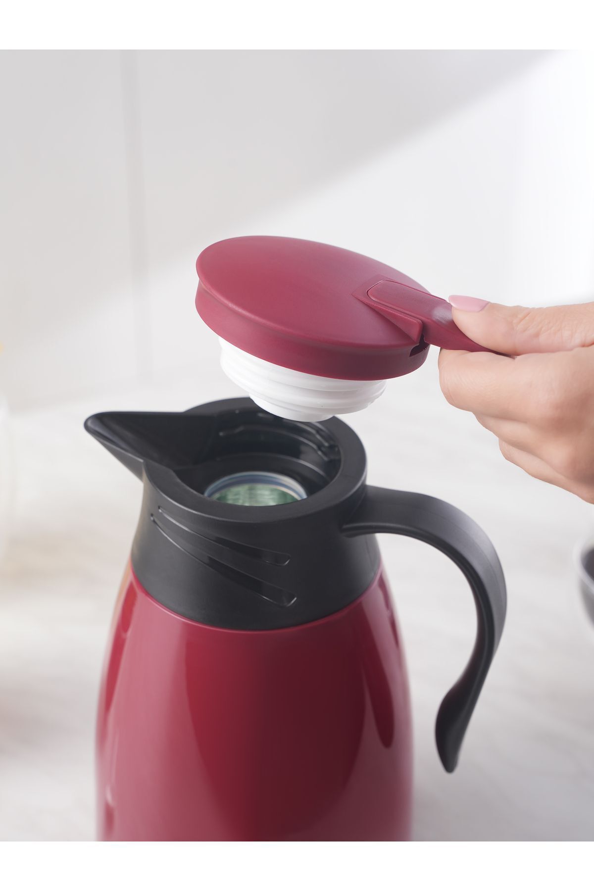 فلاسک قرمز Bella Sealing Thermos 1 لیتری بورگوندی Karaca