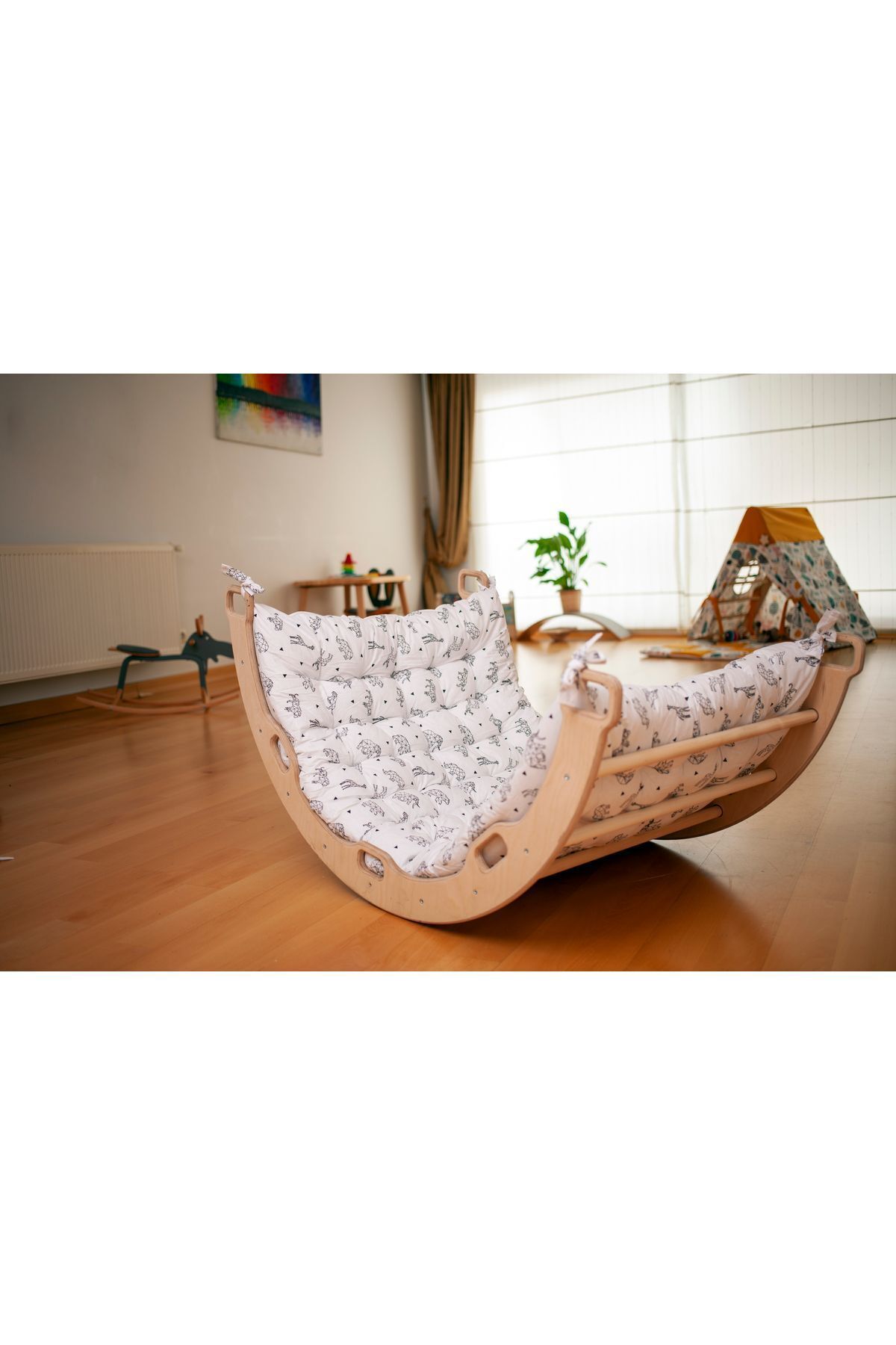 بالش کمری مونتهسوری – آویز پیکِلر و طرح اوریگامی