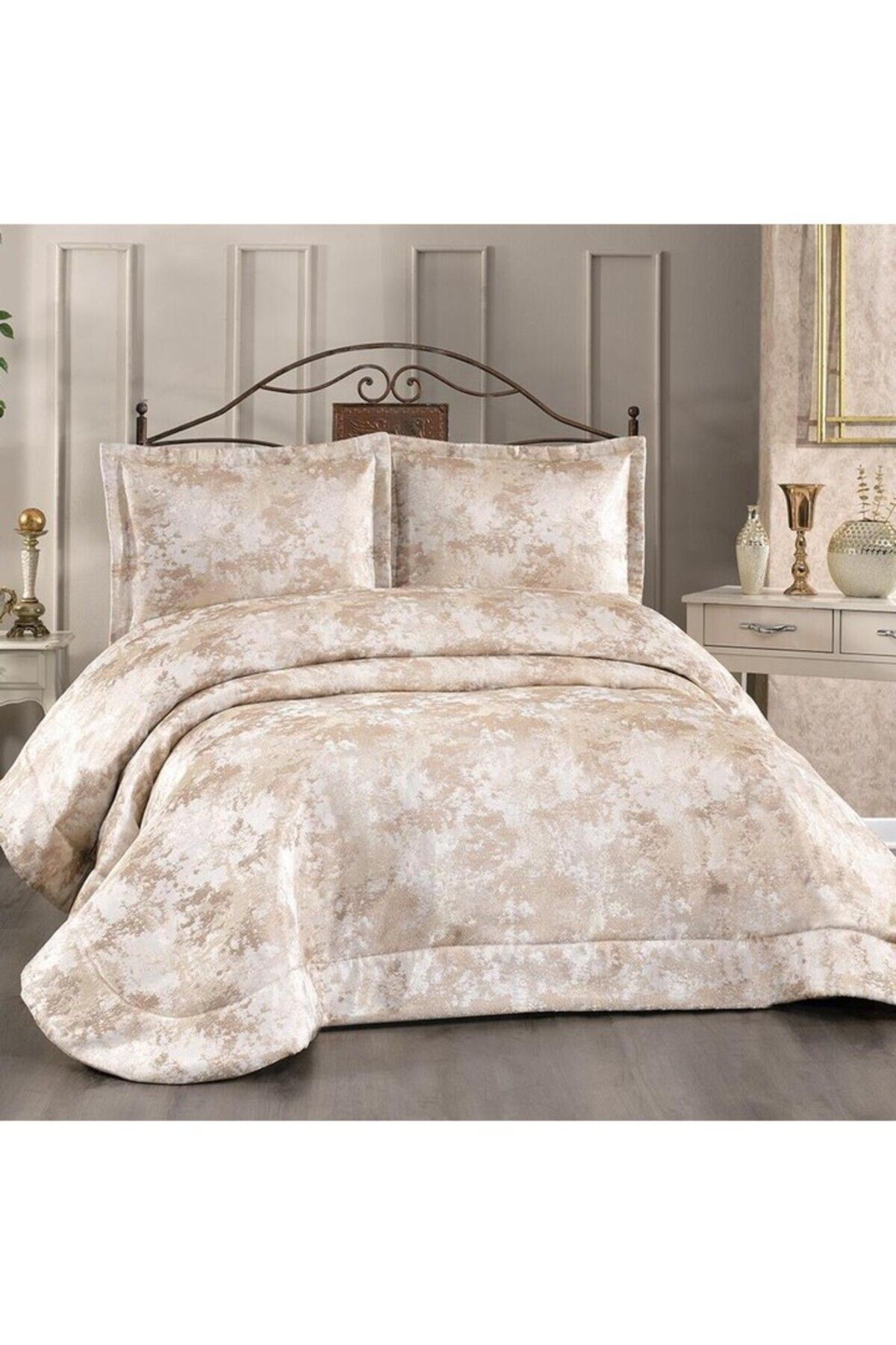 Solinas Collection-Elegante Viviana Cream-Gold Double Dowry Bedspread 1