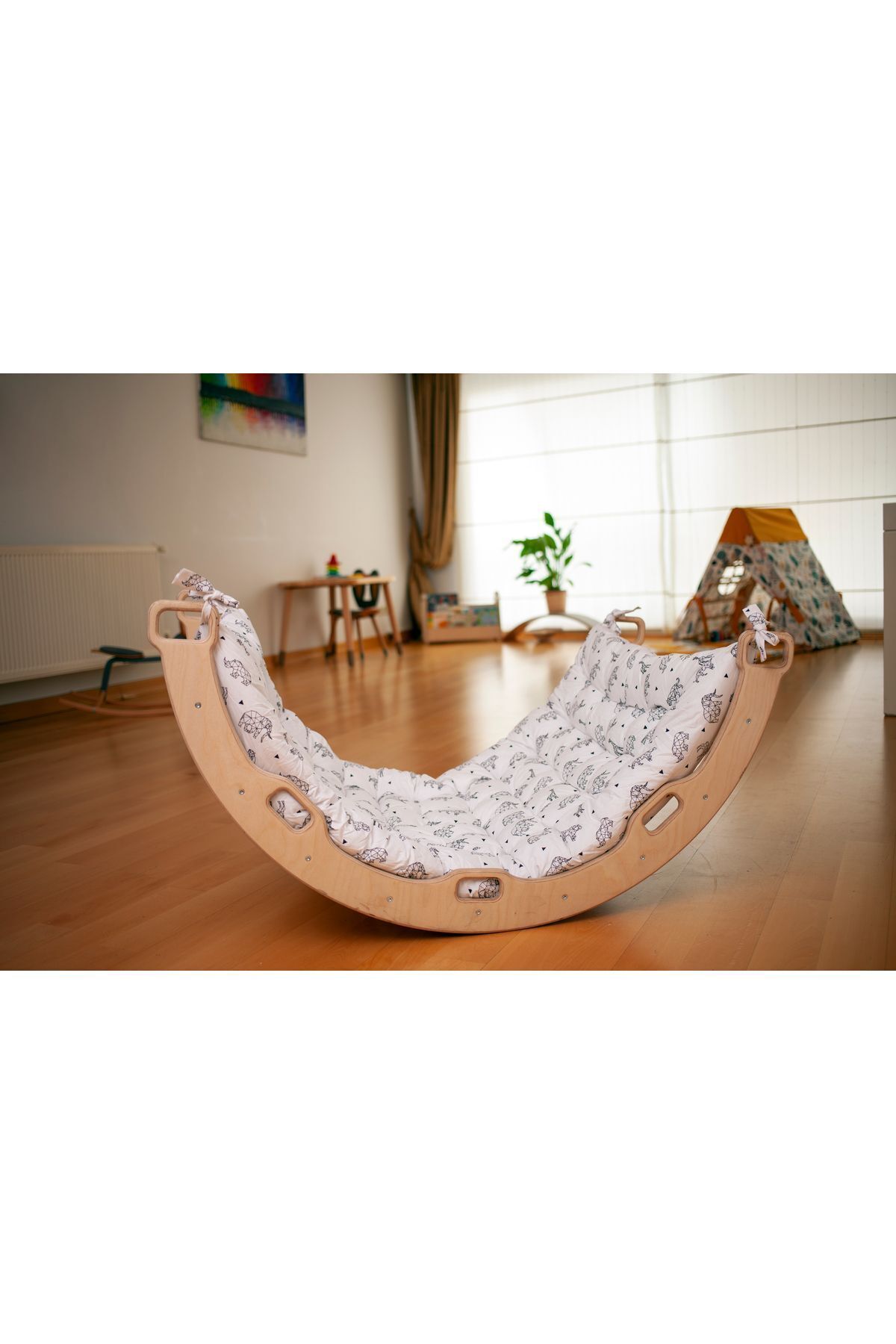 بالش کمری مونتهسوری – آویز پیکِلر و طرح اوریگامی