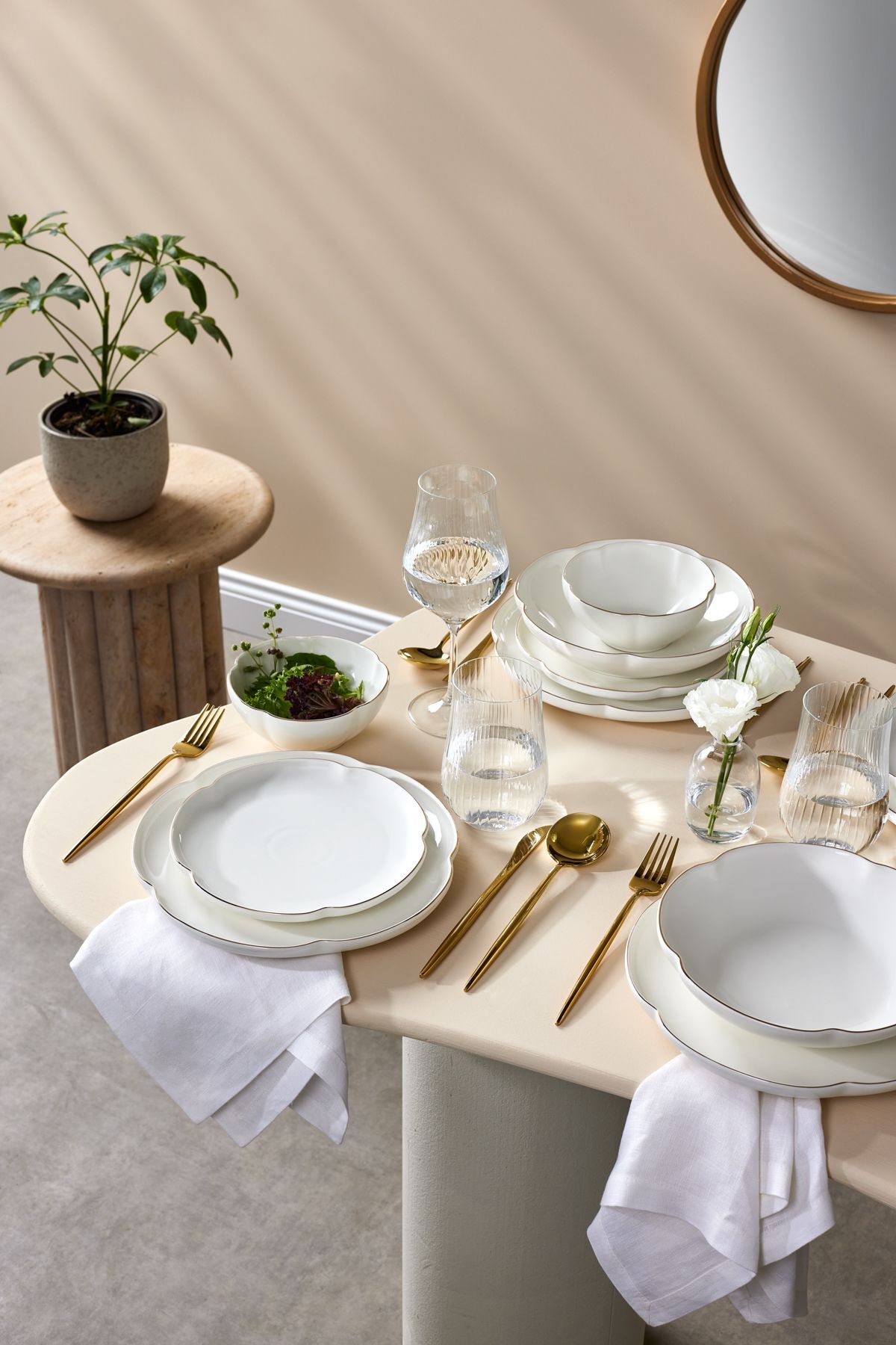 Karaca Flora Porzellan 24-teiliges Geschirrset für 6 Personen