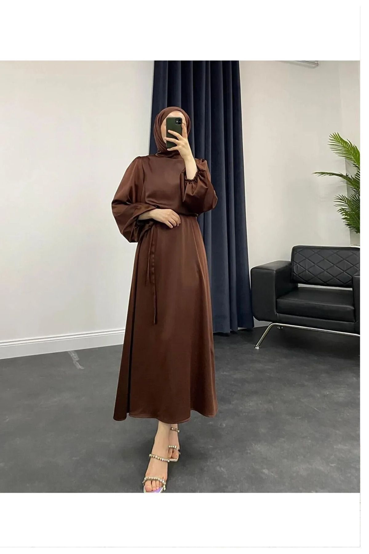 Swana Kad n Dimitra Saten Balon Kol Tesettur Elbise Fiyat Yorumlar Trendyol