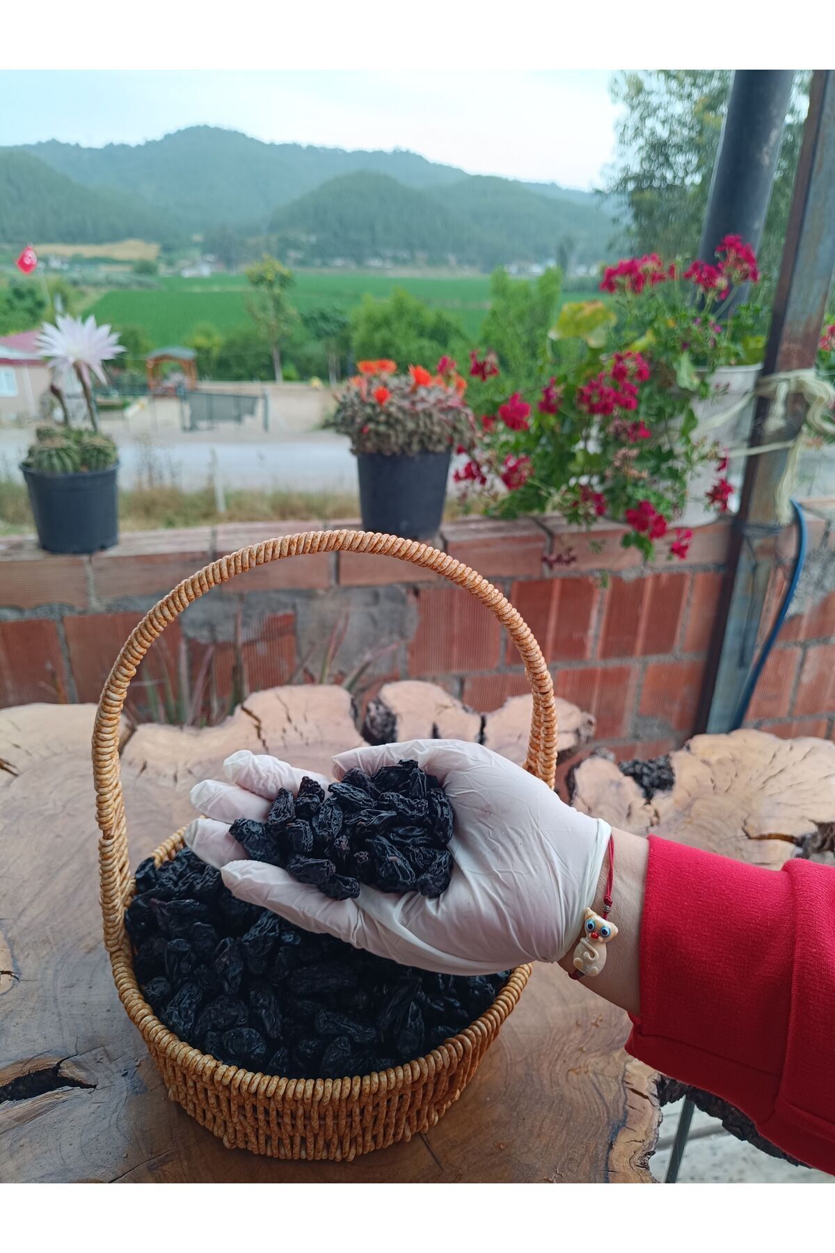 hanımın elinden Çekirdekli Siyah Kuru Üzüm 500gr