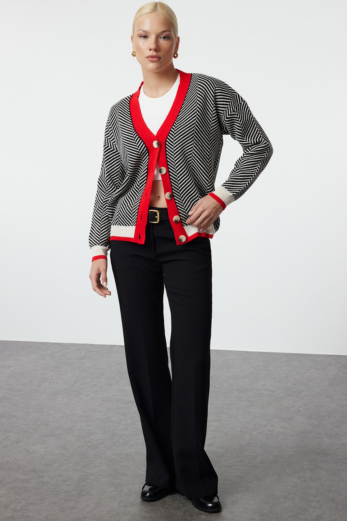 complete the look image