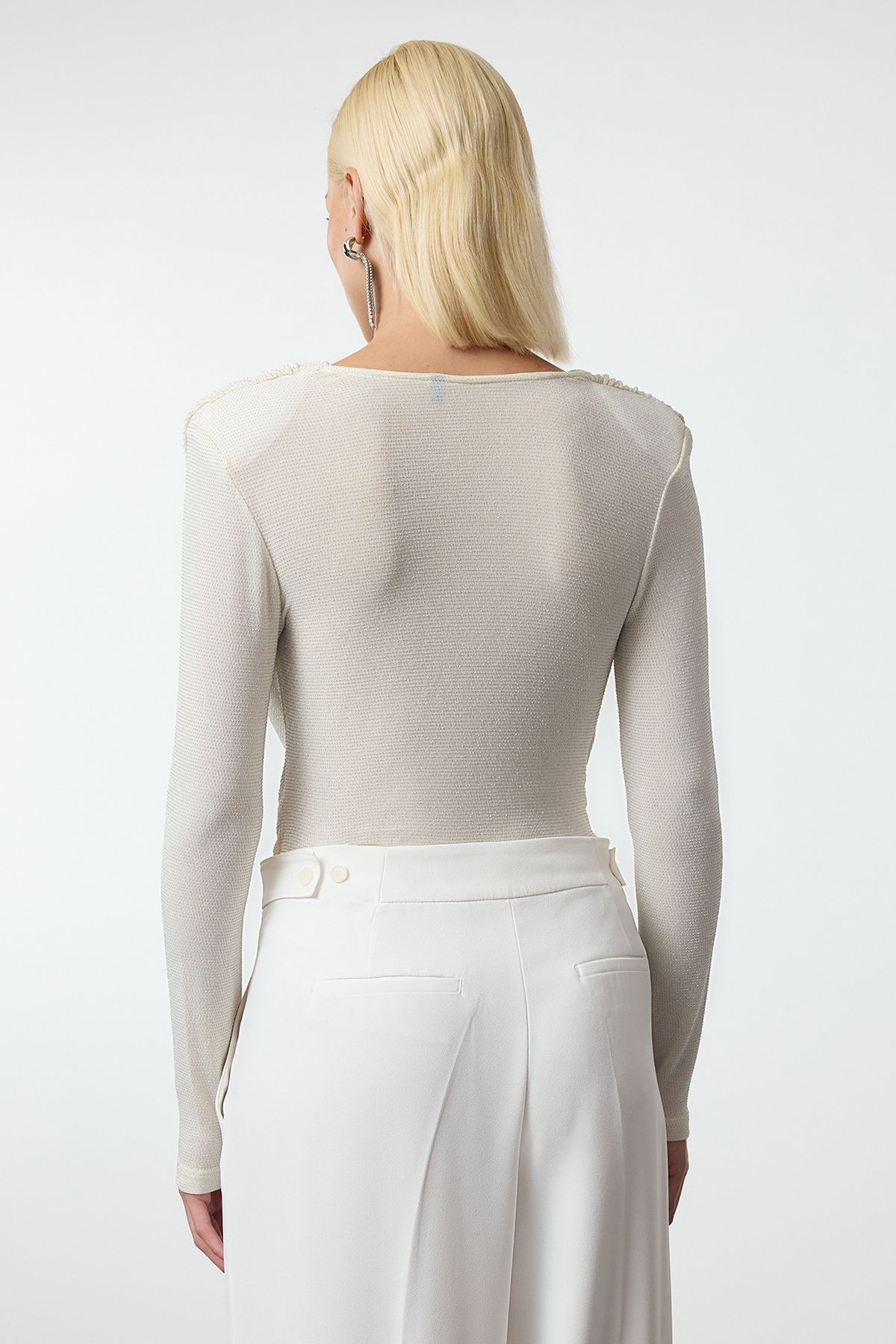 Trendyol Collection-Třpytivé Ecru Knitted Body - límec Degaje TPRAW25BD00002 5