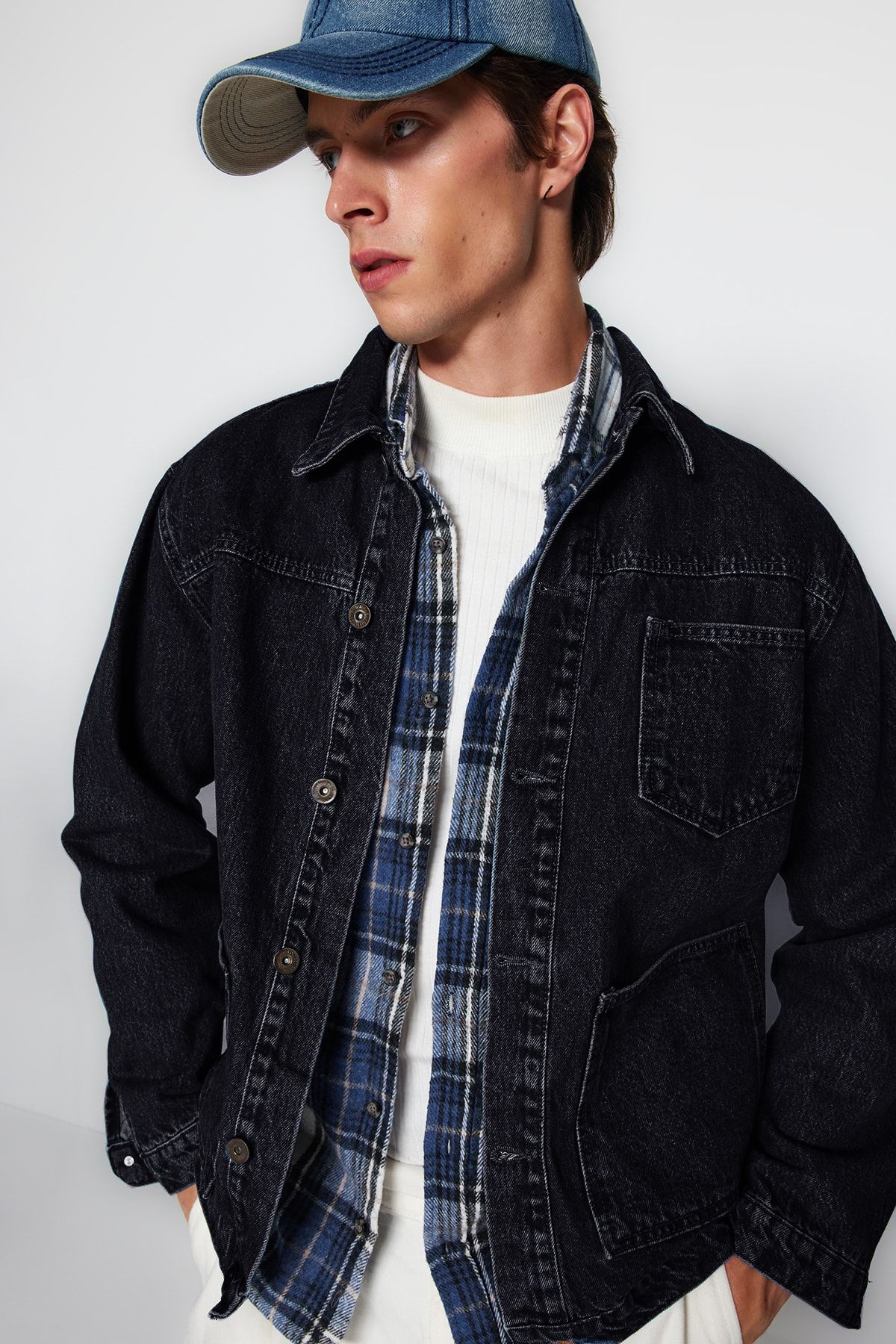 Trendyol Collection Czarna Kurtka Jeansowa Regular Fit Denim - 100% Bawełny Tmnaw24ce00004 Mężczyzna - S