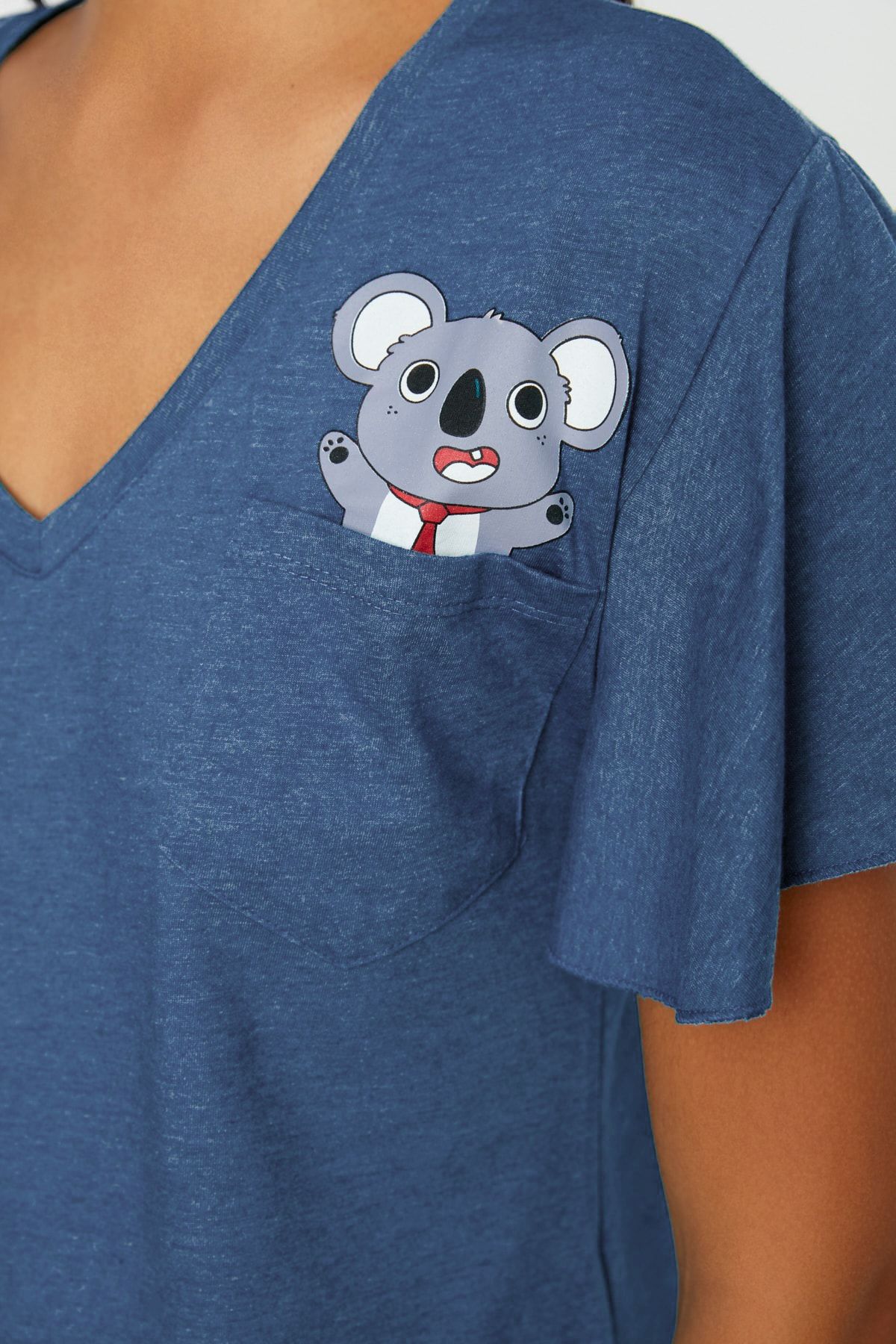 Trendyol Collection-Petrolfarbenes Pyjama-Set aus Baumwolle mit Koala-Print und Ärmeln sowie Schwungrad-Details THMSS20PT0172 3