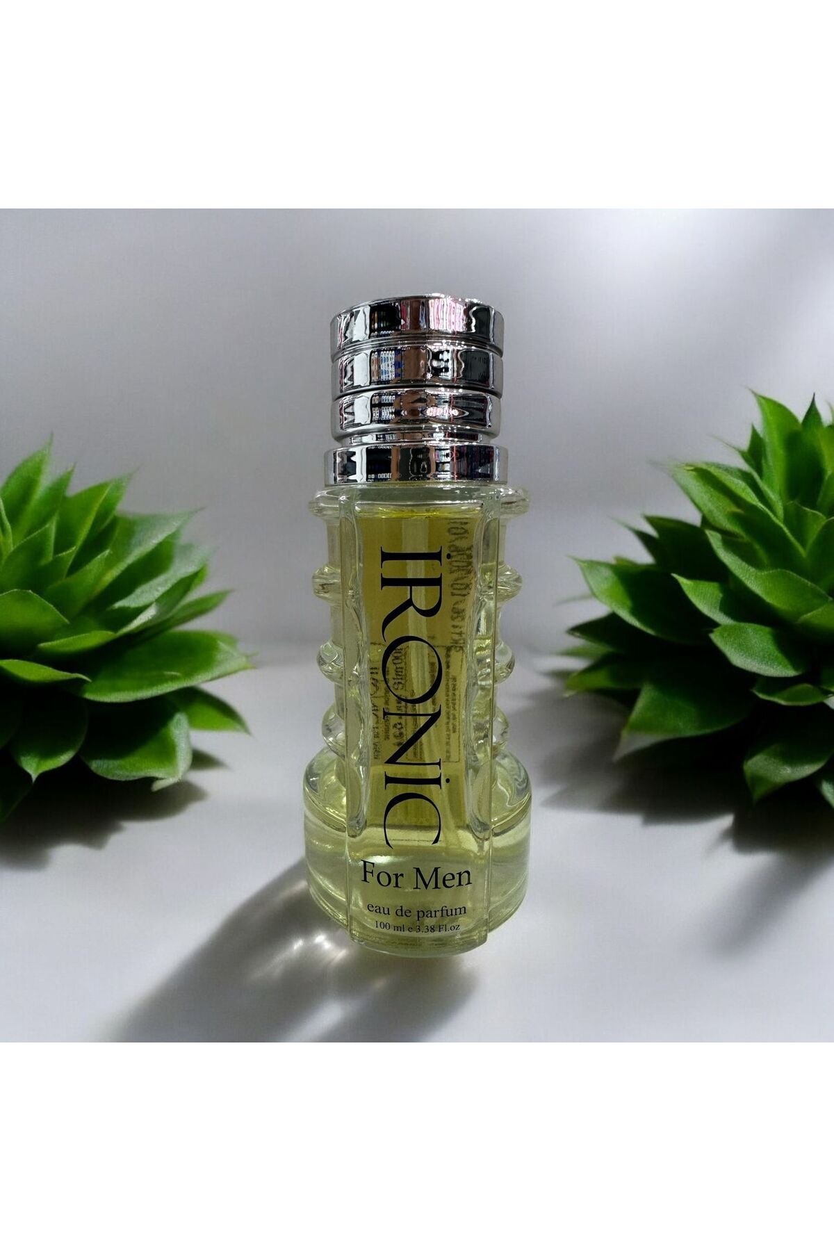 عطر مردانه Ironic No:272 - جایی که ظرافت و قدرت به هم می رسند İronic
