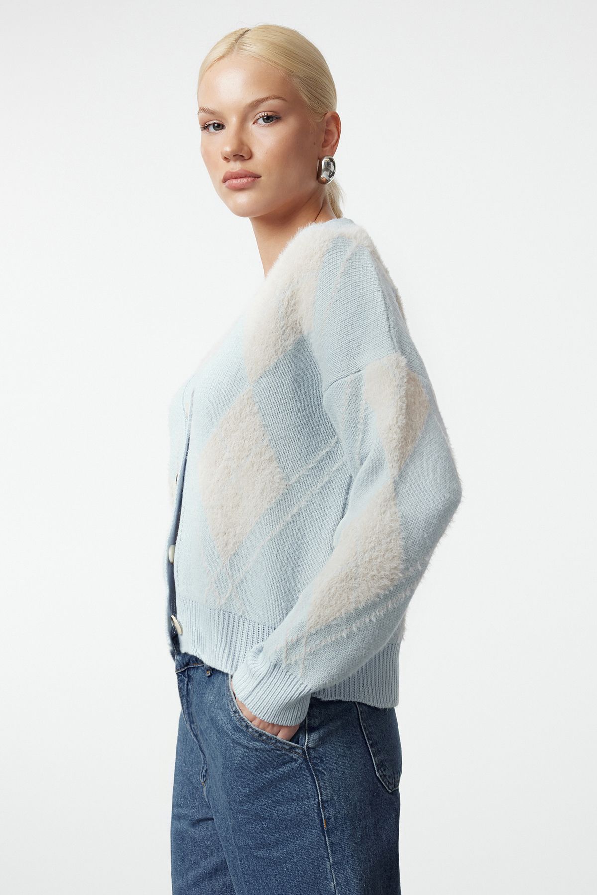 Trendyol Collection Kardigan Z Dzianiny W Serek W Kolorze Niebieskim - Włochaty I Miękki W Dotyku Twoaw24hi00224 Kobieta - S