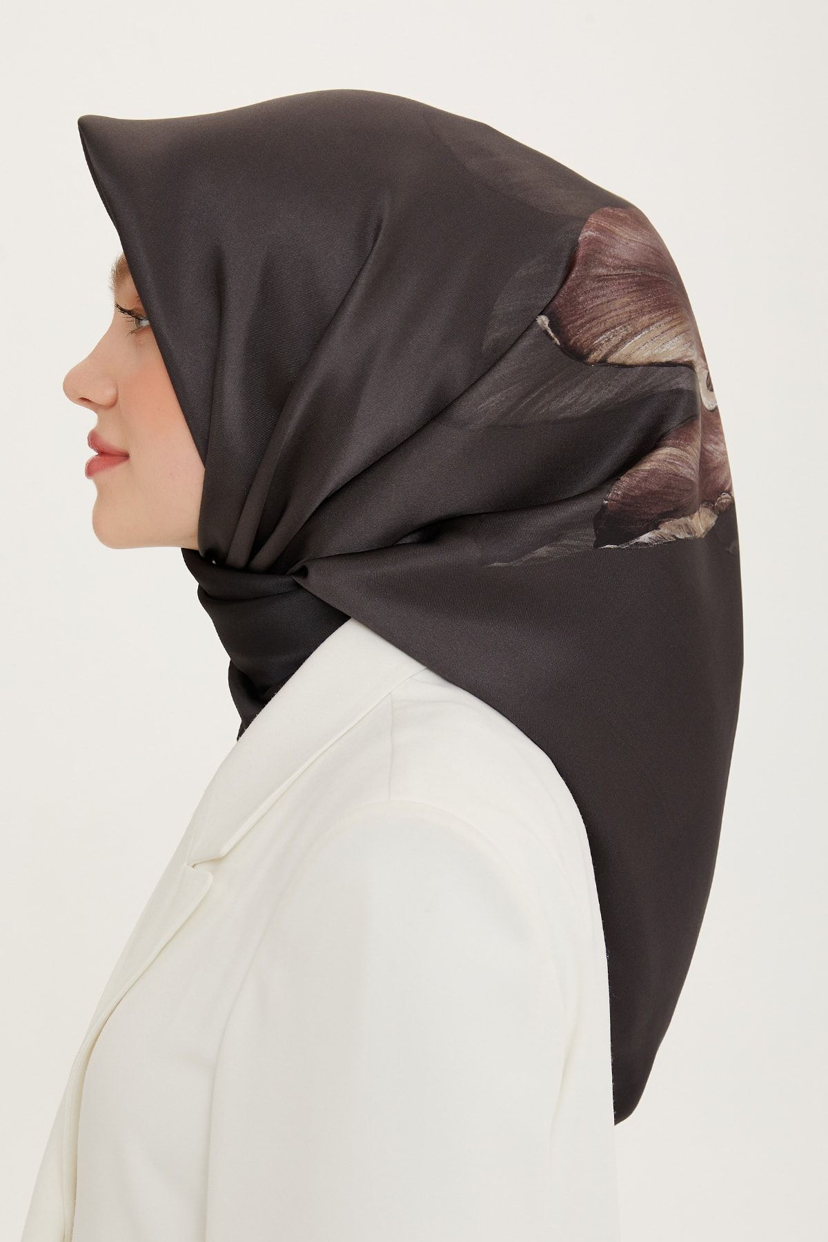 روسری زنانه آرمینه | E22YA8737D02 Armine - Image 2