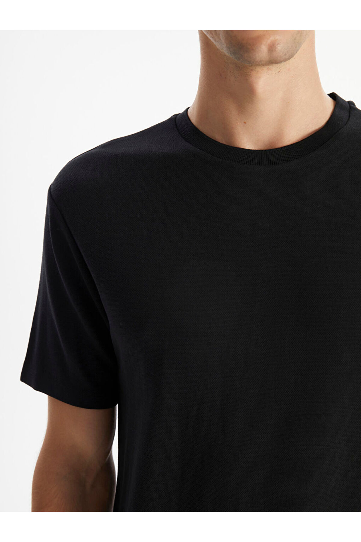 تیشرت مردانه مشکی ال سی وایکیکی | W43509Z8 - CVL اورجینال - تصویر 3