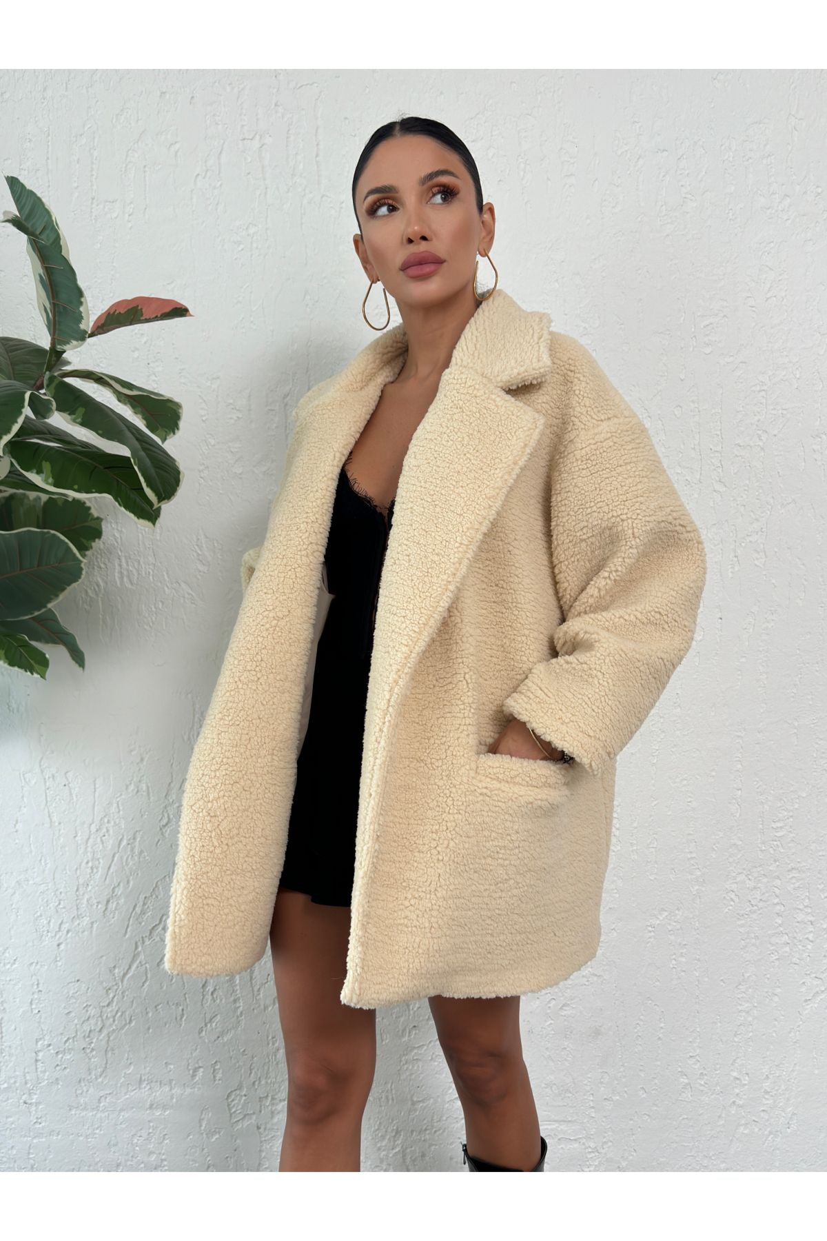 cest la veste de la femme beige oversize