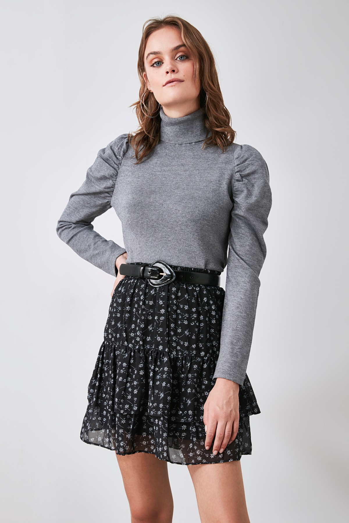 Trendyolmilla  Siyah Çiçekli Astarlı Volanlı Şifon Mini Dokuma Etek TWOAW21ET0410 - Görsel 2