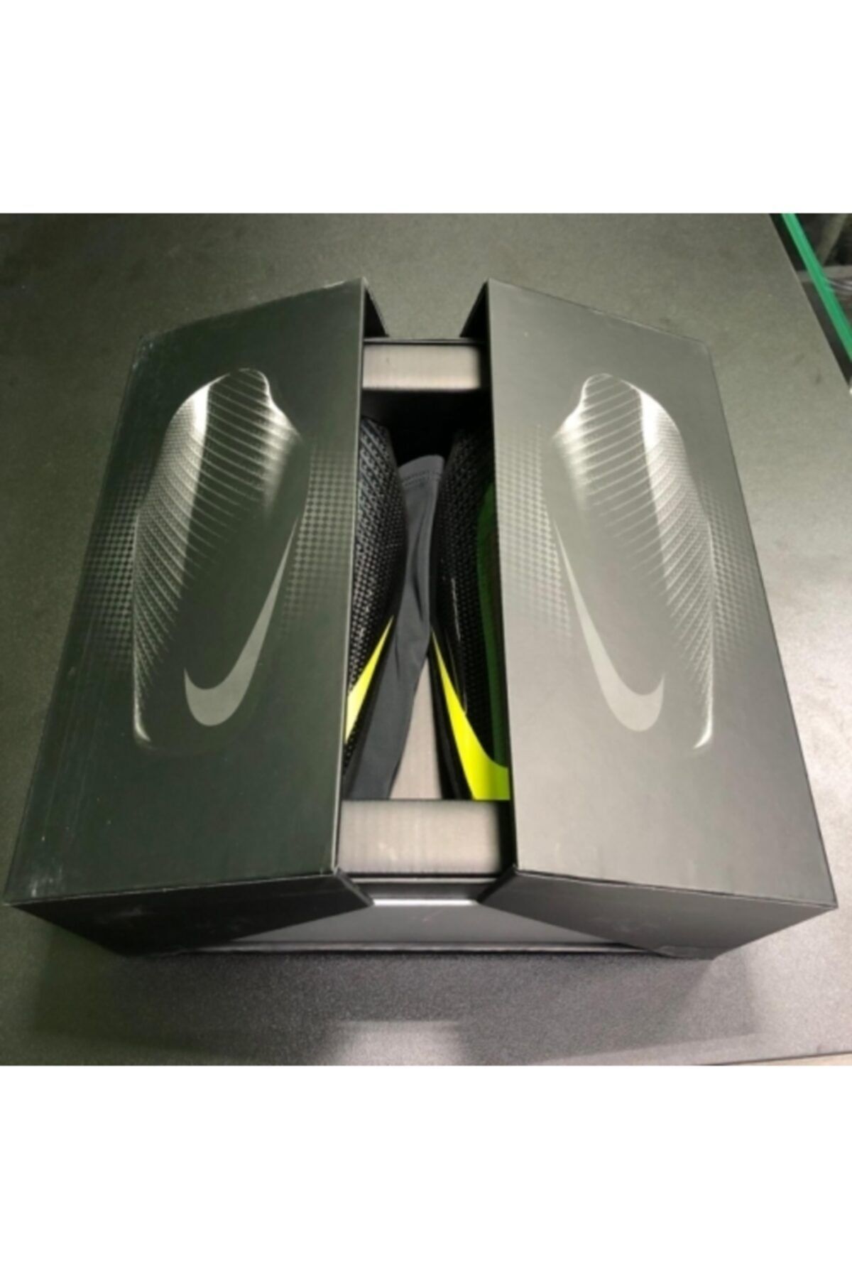 Pantano Repegar Tender Nike Protegga Carbonite Profesyonel Tekmelik Sp2108 010 Fiyatı, Yorumları -  TRENDYOL